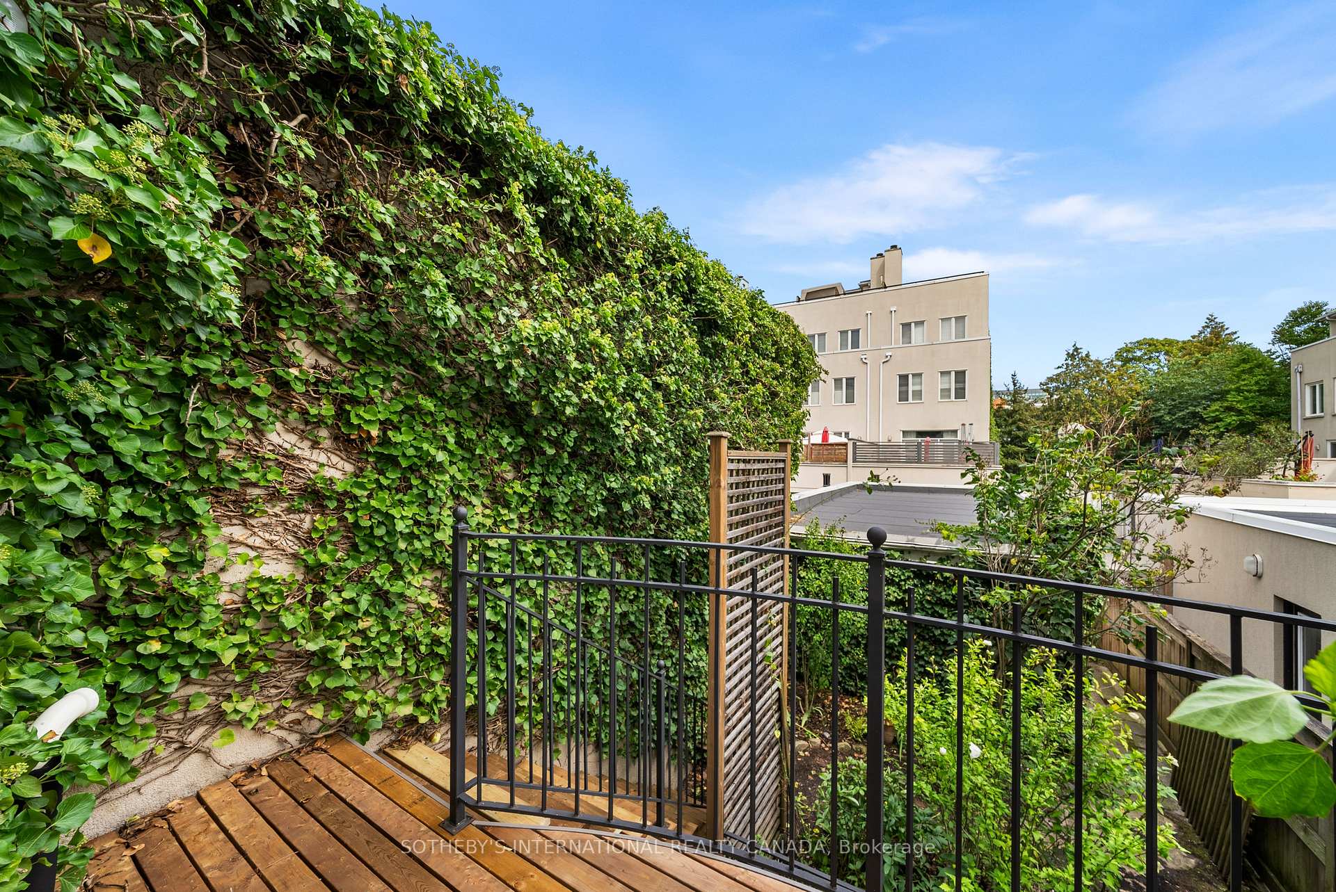 Photo 12 of 213 Walmer Road, Toronto, Casa Loma — HOMEH
