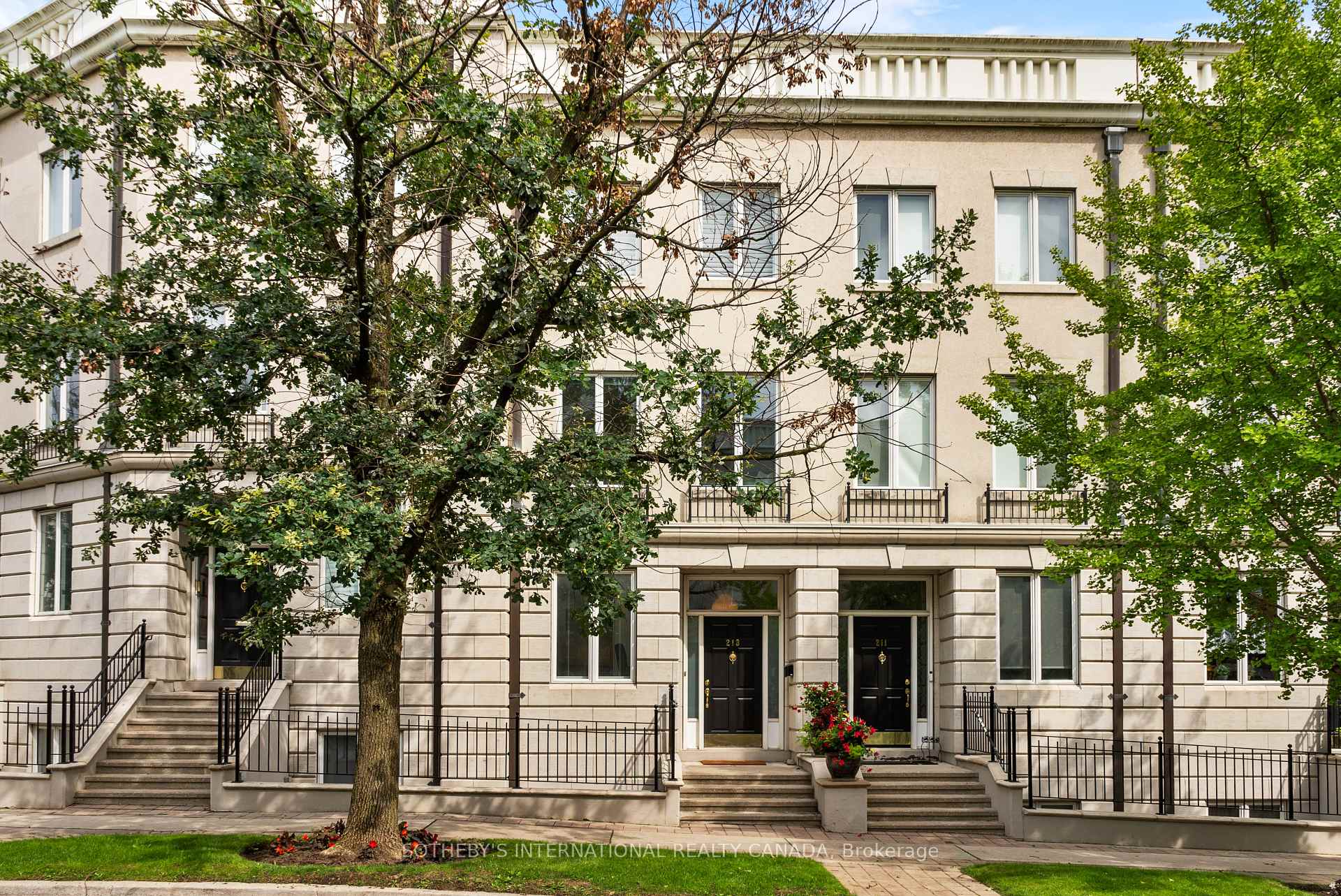 Photo 1 of 213 Walmer Road, Toronto, Casa Loma — HOMEH