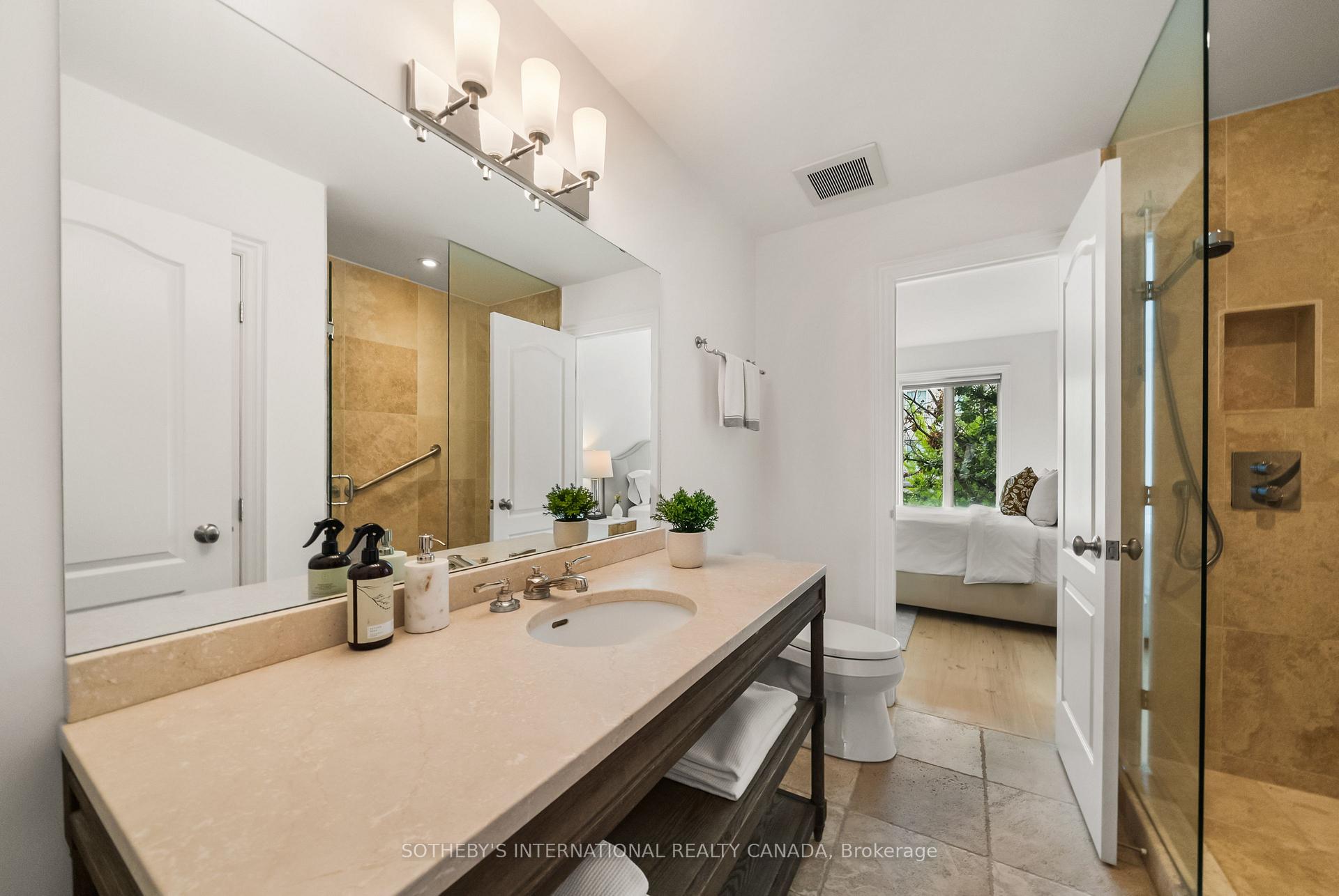 Photo 44 of 213 Walmer Road, Toronto, Casa Loma — HOMEH