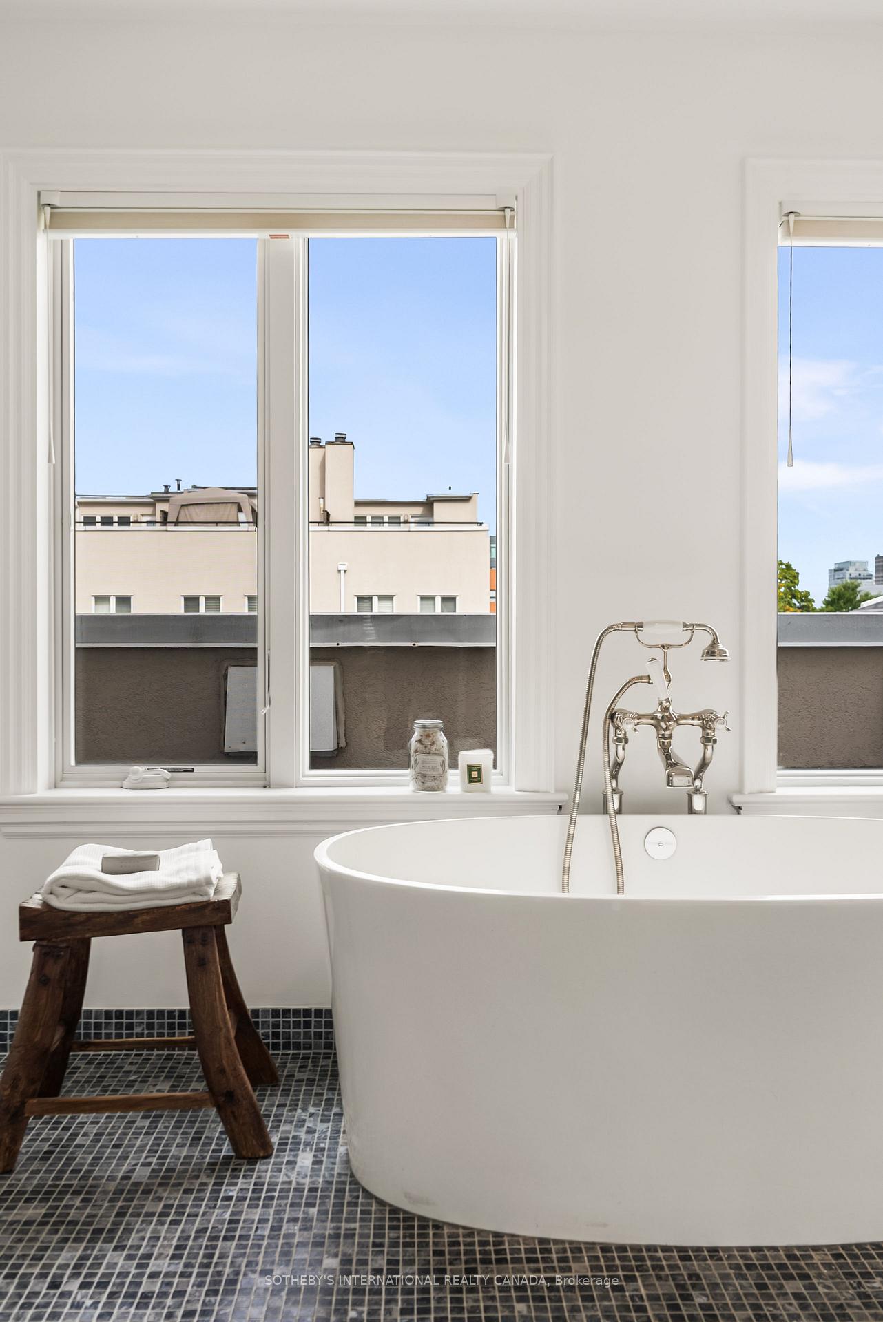 Photo 90 of 213 Walmer Road, Toronto, Casa Loma — HOMEH