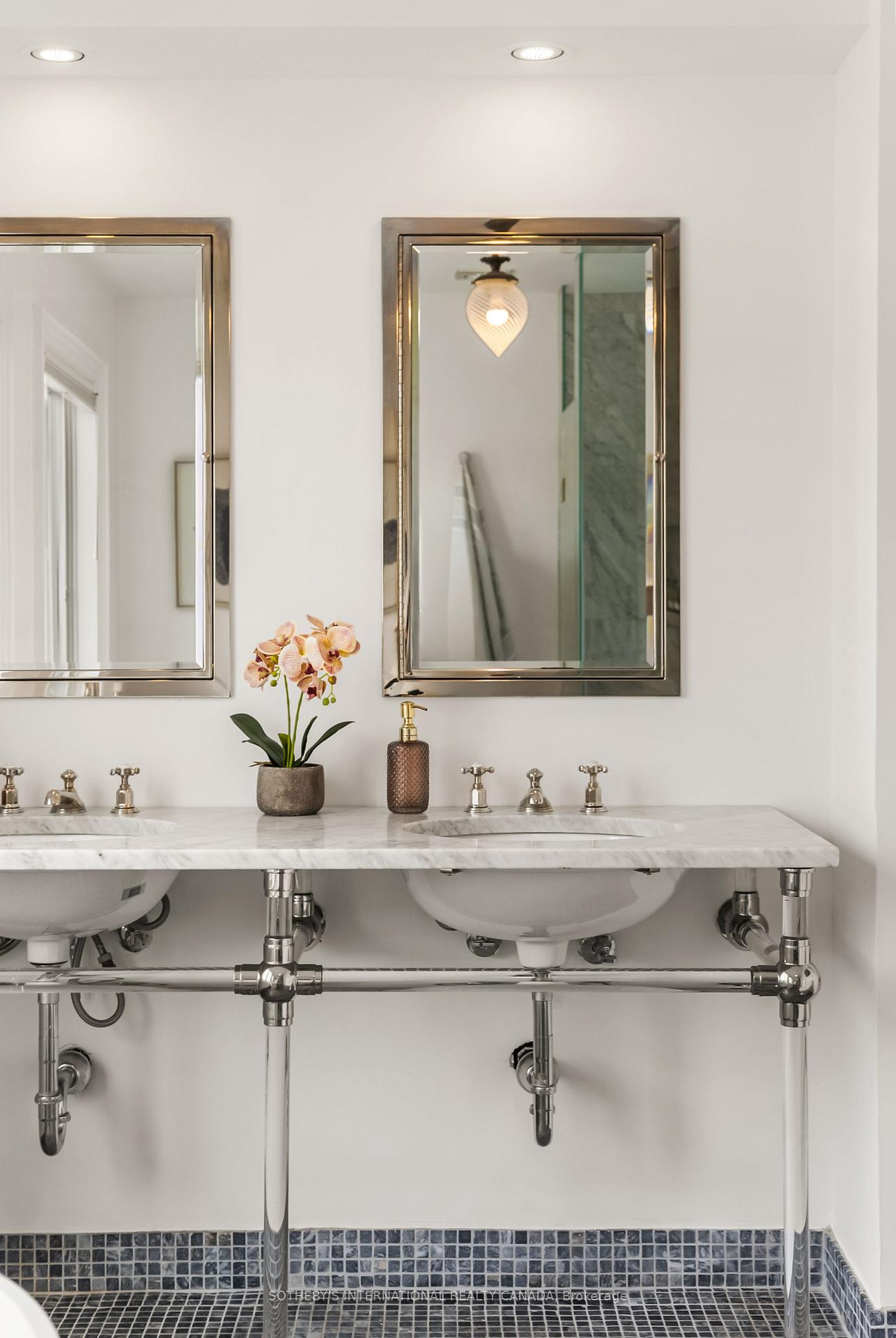Photo 92 of 213 Walmer Road, Toronto, Casa Loma — HOMEH