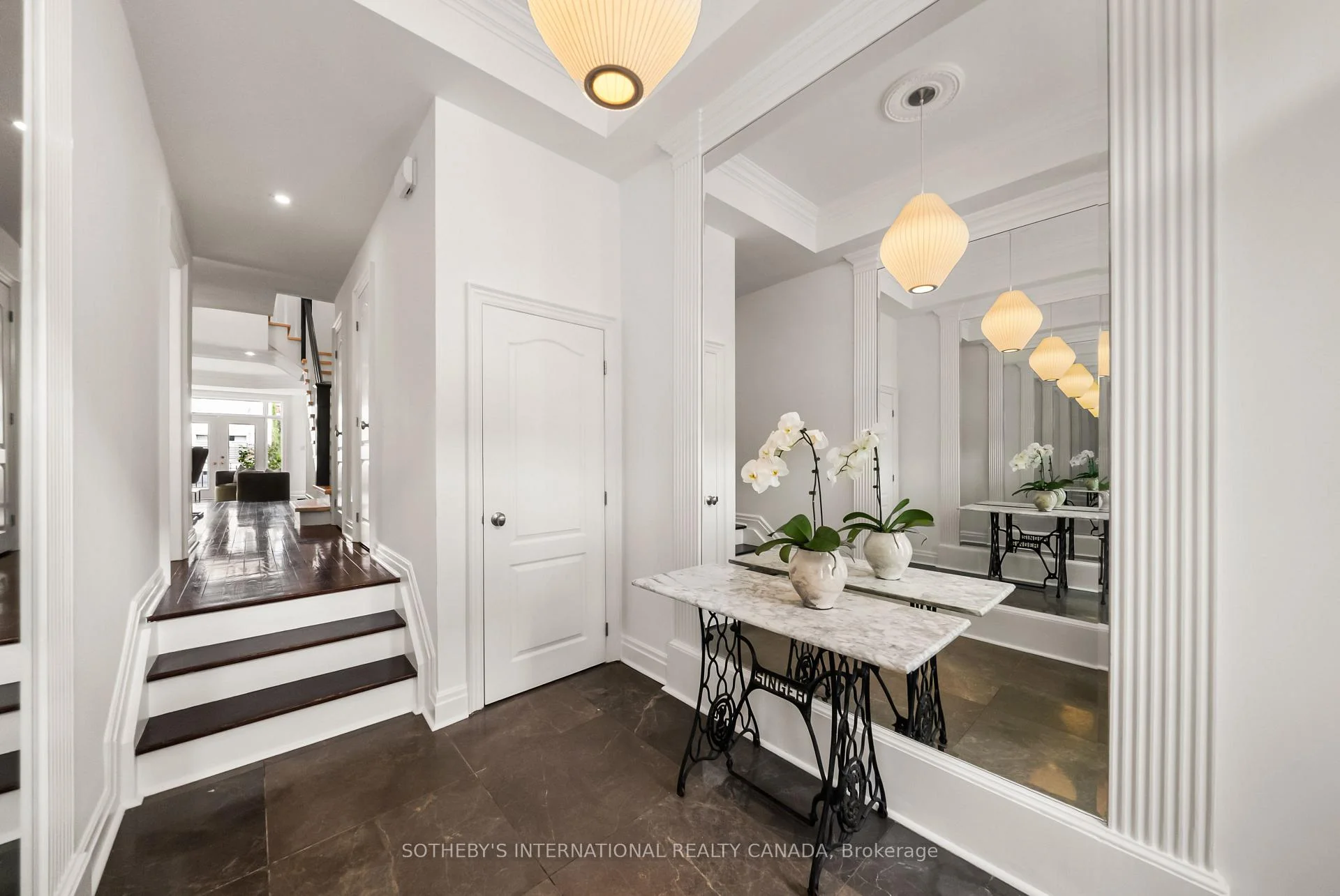 Photo 5 of 213 Walmer Road, Toronto, Casa Loma — HOMEH