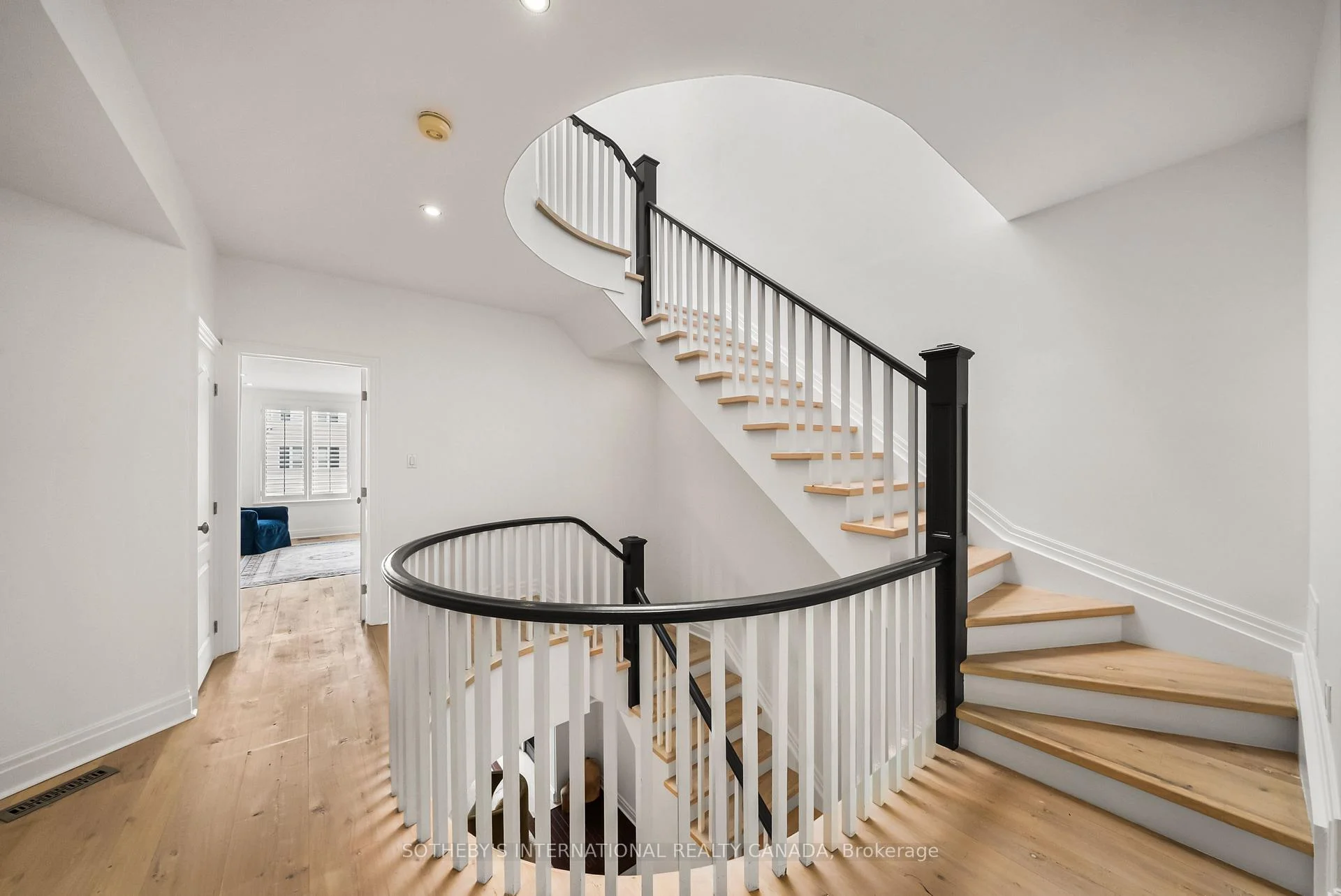 Photo 43 of 213 Walmer Road, Toronto, Casa Loma — HOMEH