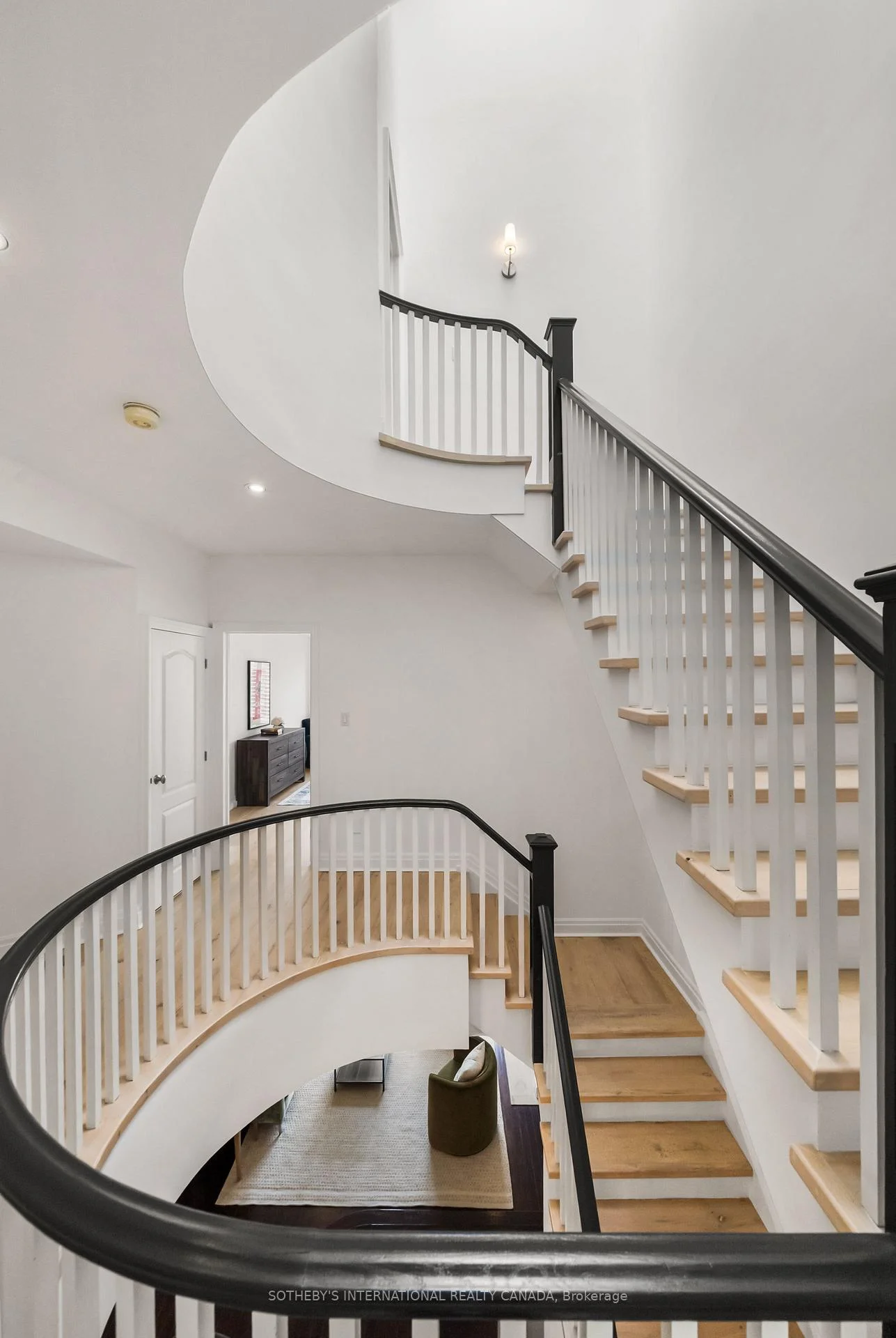 Photo 45 of 213 Walmer Road, Toronto, Casa Loma — HOMEH