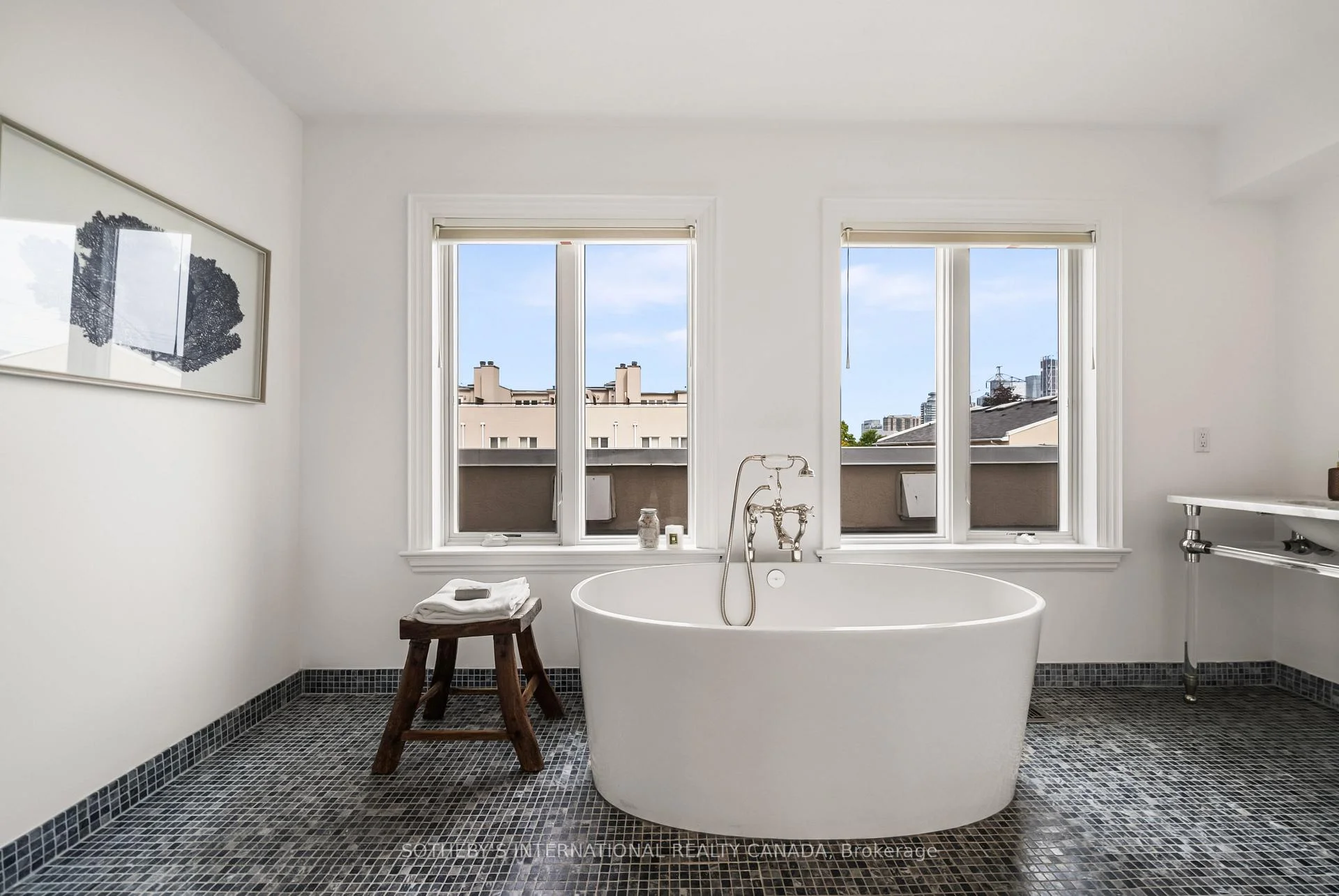 Photo 75 of 213 Walmer Road, Toronto, Casa Loma — HOMEH