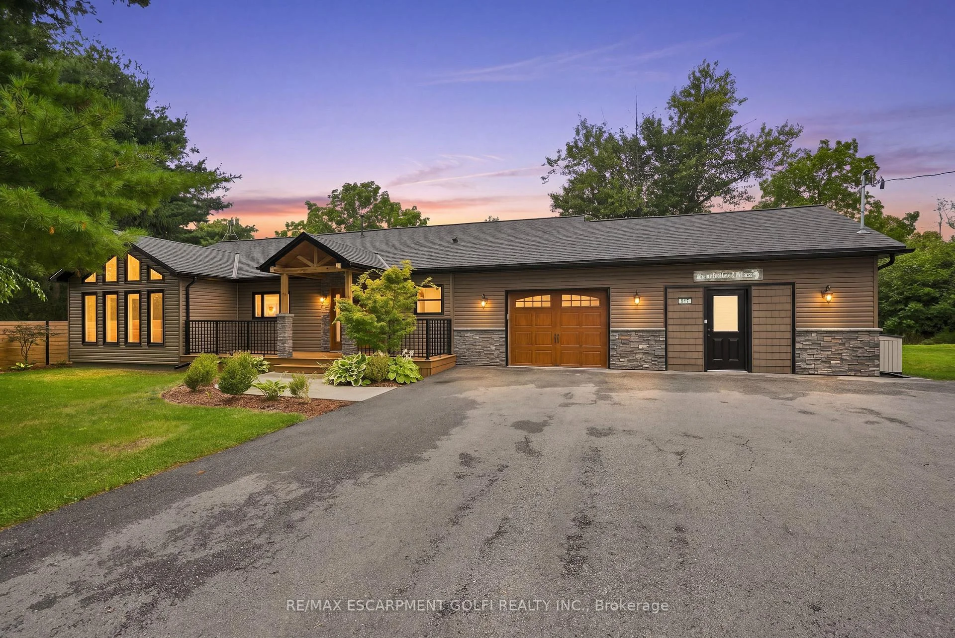 Front of 617 Chapin Parkway