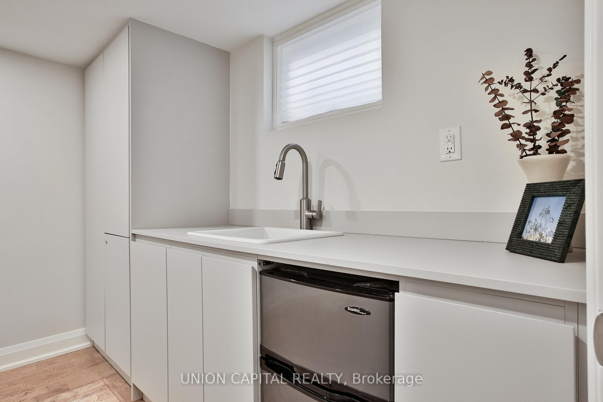Photo 36 of 81 Thursfield Crescent, Toronto, Leaside — HOMEH