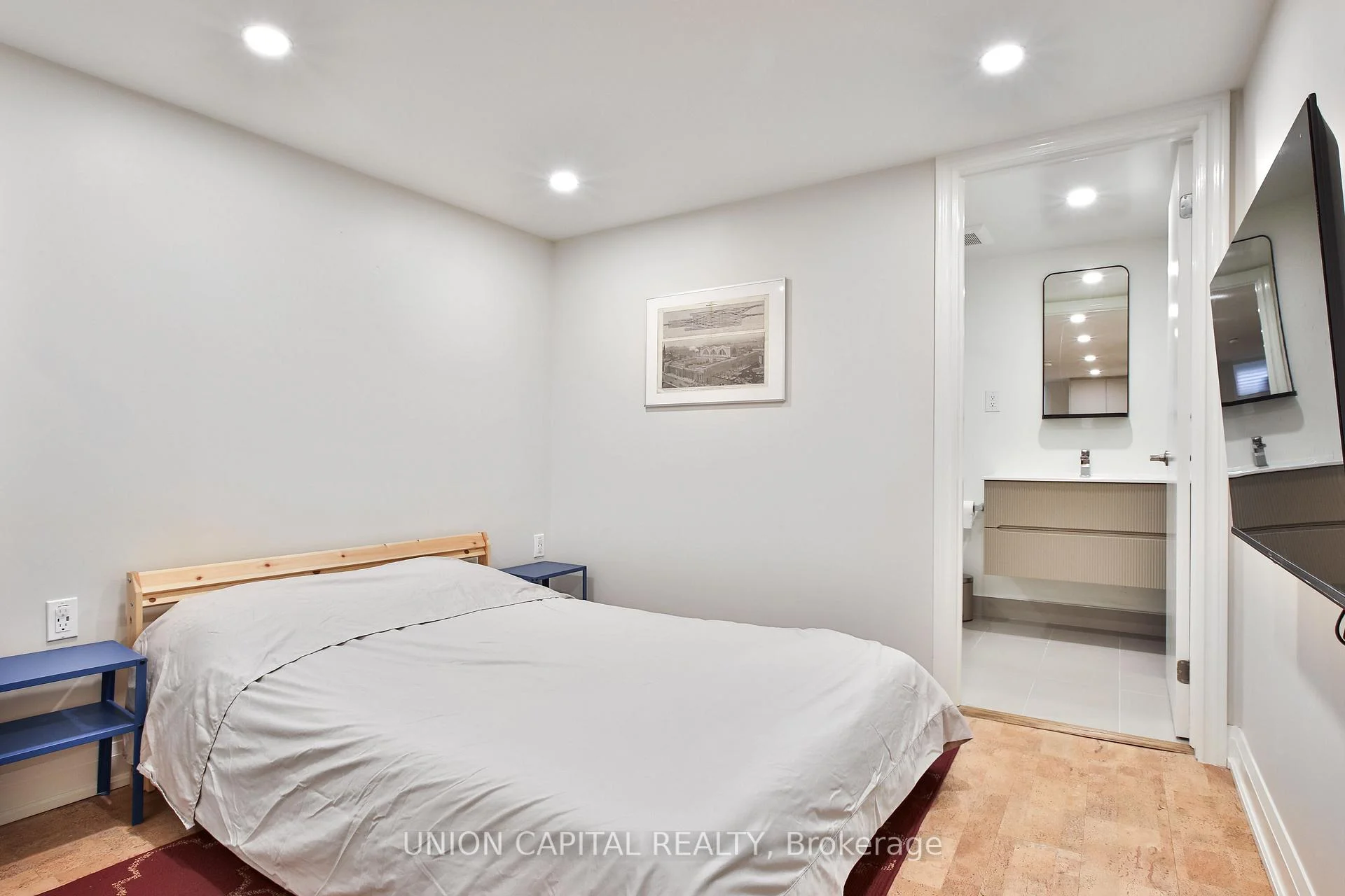 Photo 42 of 81 Thursfield Crescent, Toronto, Leaside — HOMEH