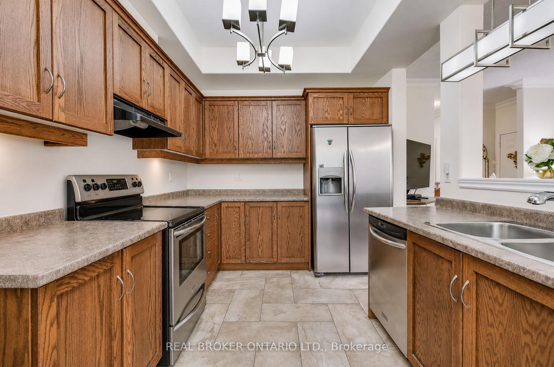 Photo 15 of 5 Liddycoat Lane, Hamilton, Ancaster — HOMEH