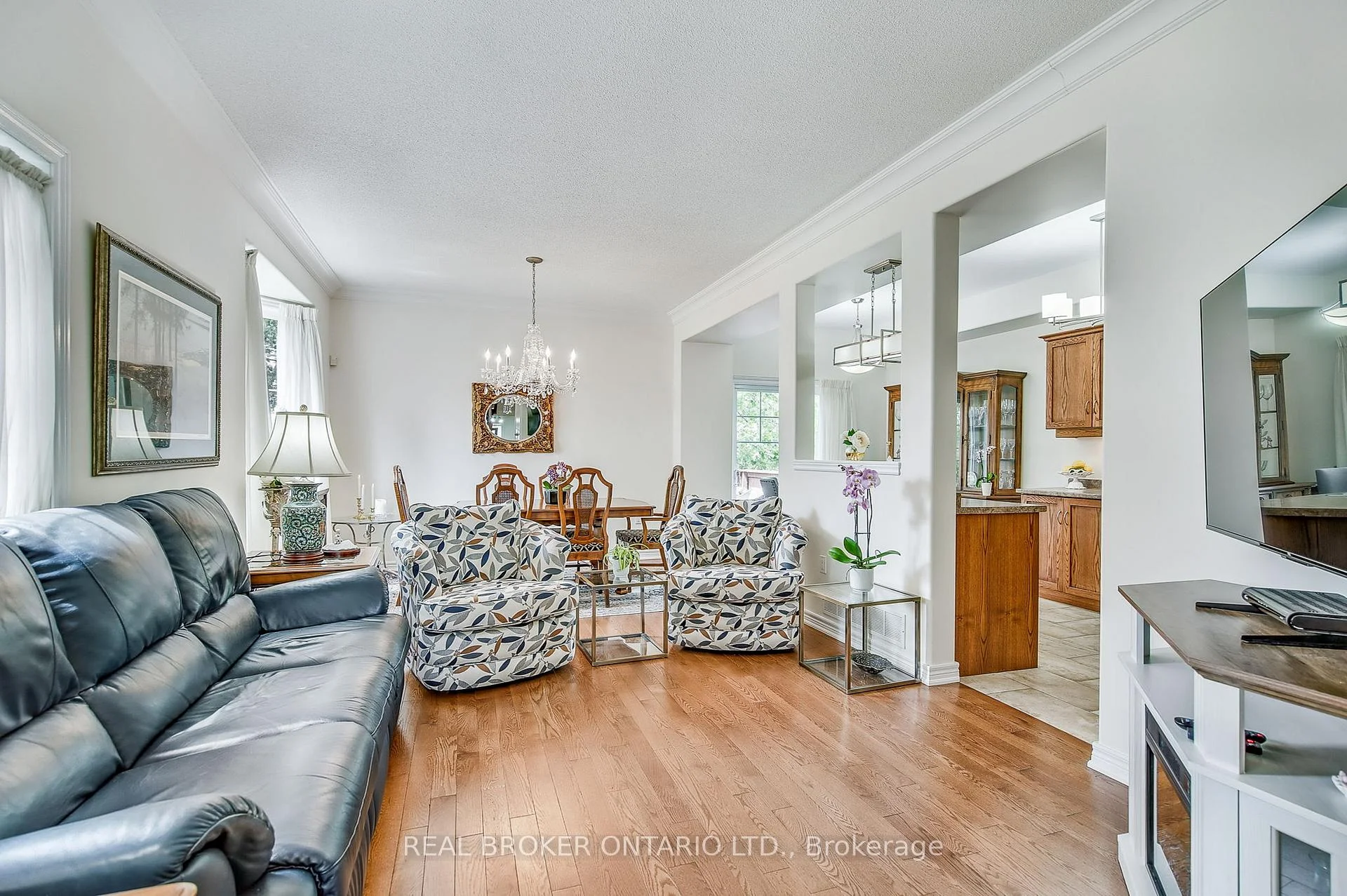Photo 8 of 5 Liddycoat Lane, Hamilton, Ancaster — HOMEH