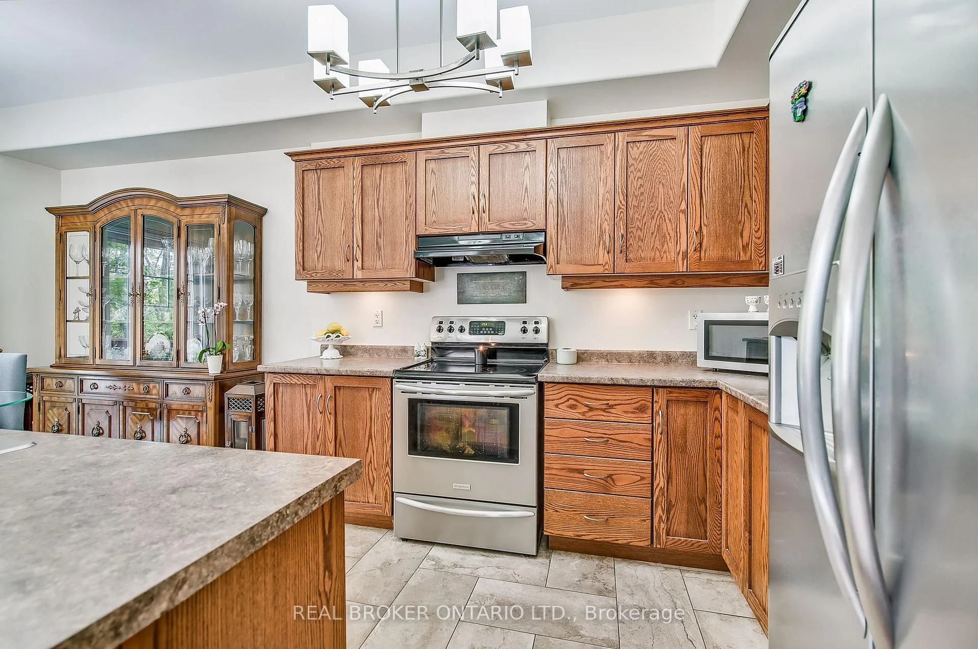 Photo 14 of 5 Liddycoat Lane, Hamilton, Ancaster — HOMEH