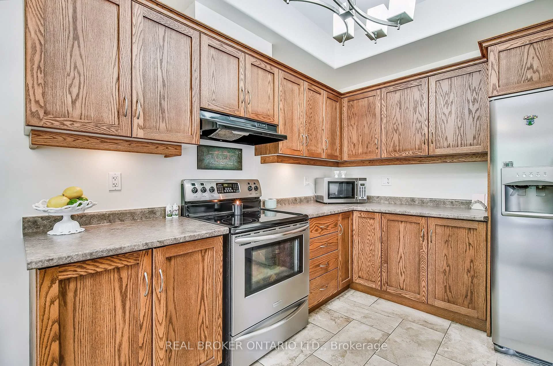 Photo 32 of 5 Liddycoat Lane, Hamilton, Ancaster — HOMEH