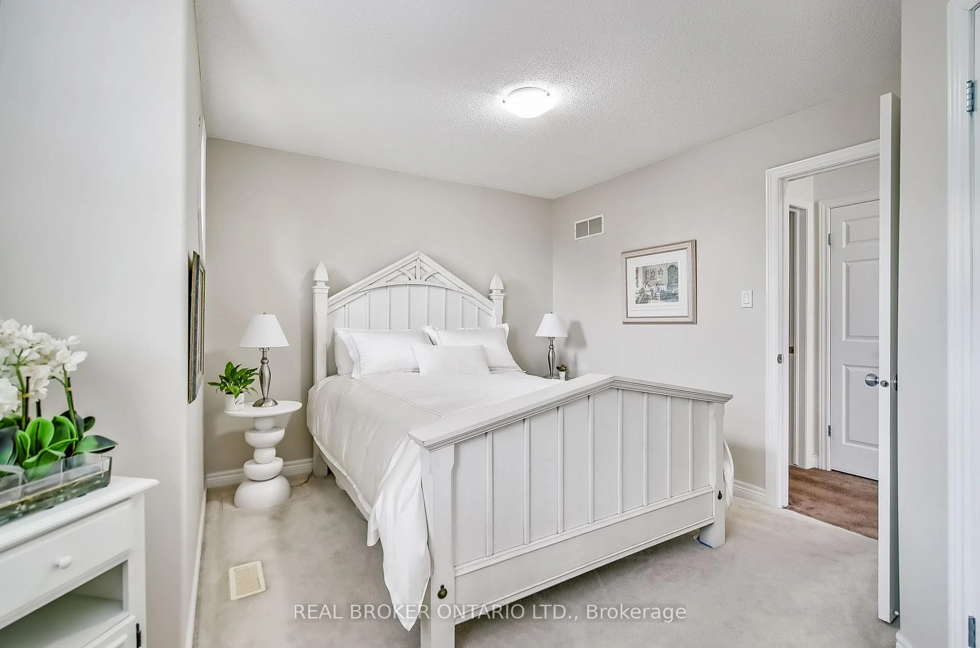 Photo 36 of 5 Liddycoat Lane, Hamilton, Ancaster — HOMEH