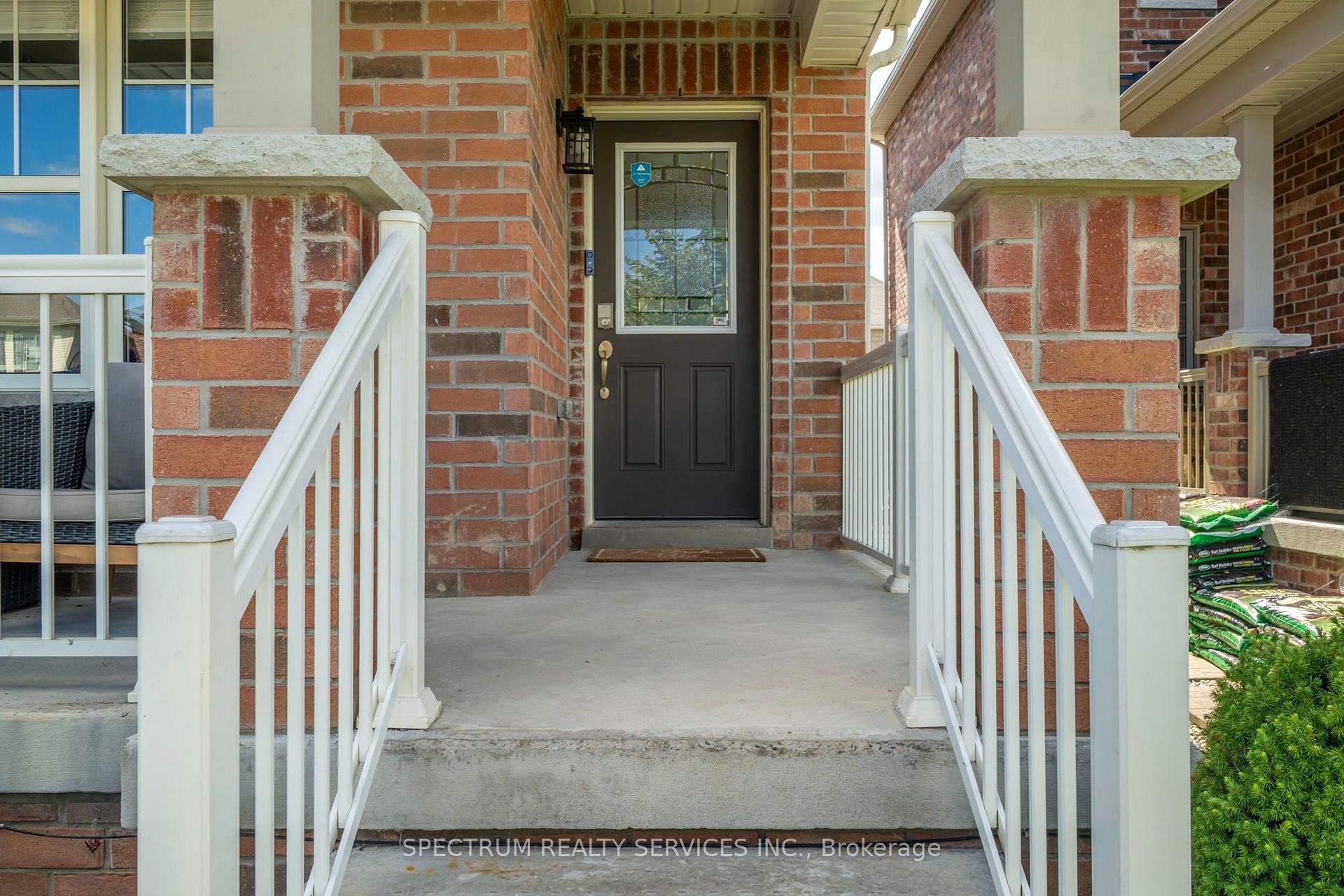 Photo 5 of 69 Strachan Trail, New Tecumseth, Beeton — HOMEH
