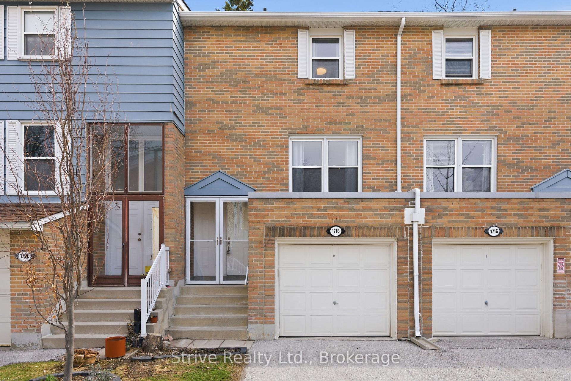 Photo 2 of Unit 33, 1718 John Street, Markham, Bayview Fairway-Bayview Country Club Estates — HOMEH