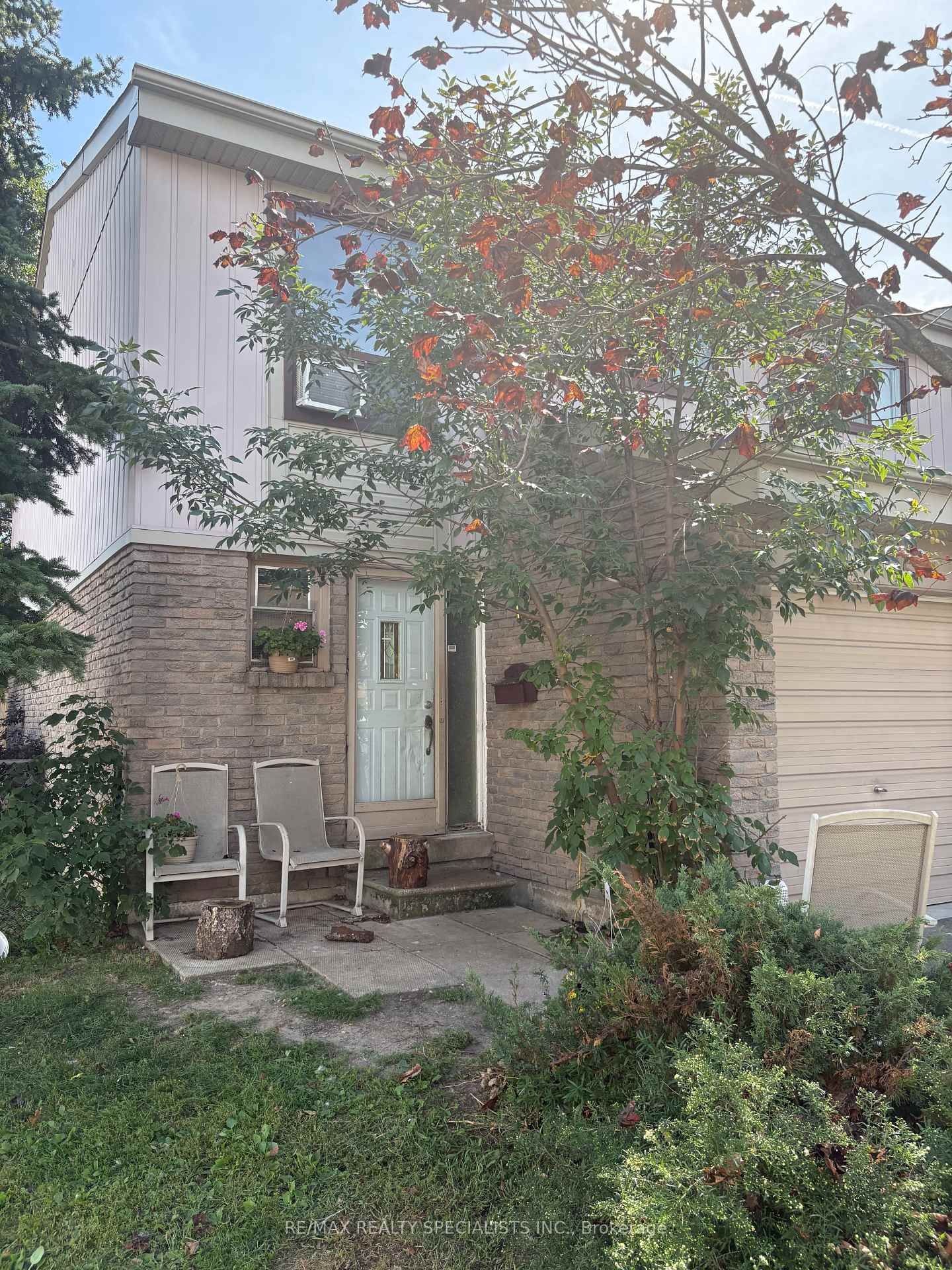 Front of Unit 35, 5730 Montevideo Road