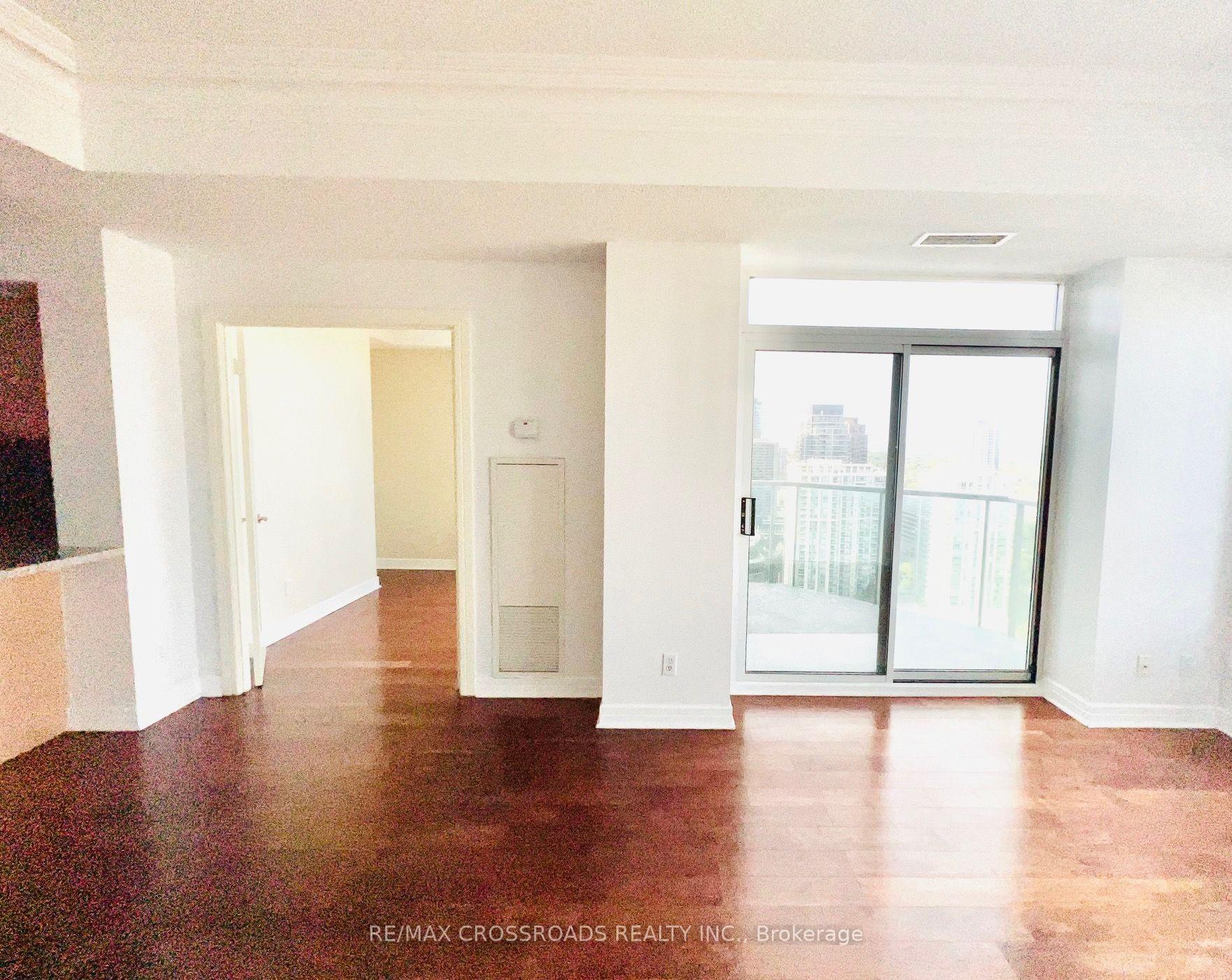 Photo 5 of Unit Ph 10, 16 Harrison Garden Boulevard, North York, Willowdale East — HOMEH