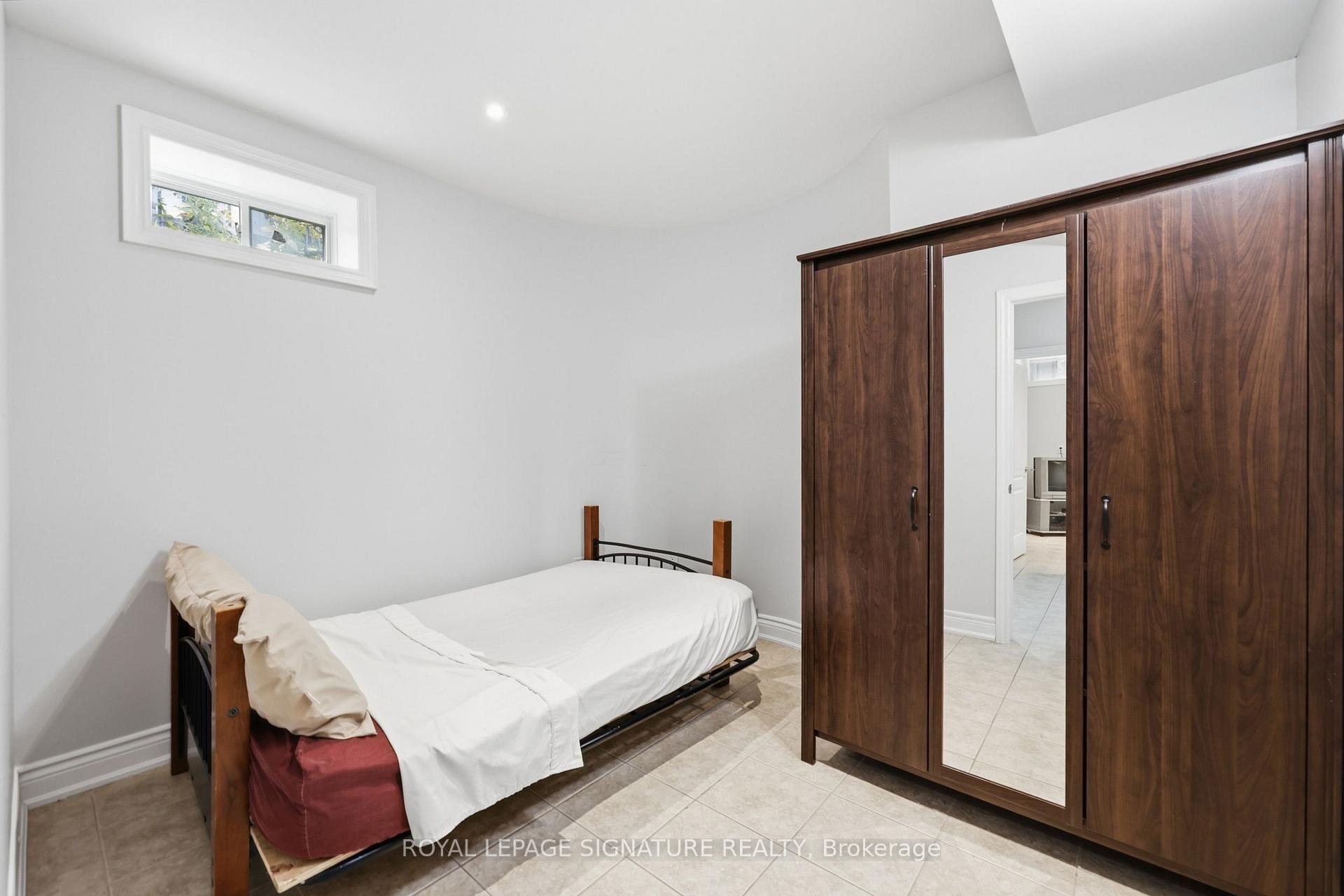 Photo 7 of Unit Bsmt, 221 Peak Point Boulevard, Vaughan, Rural Vaughan — HOMEH