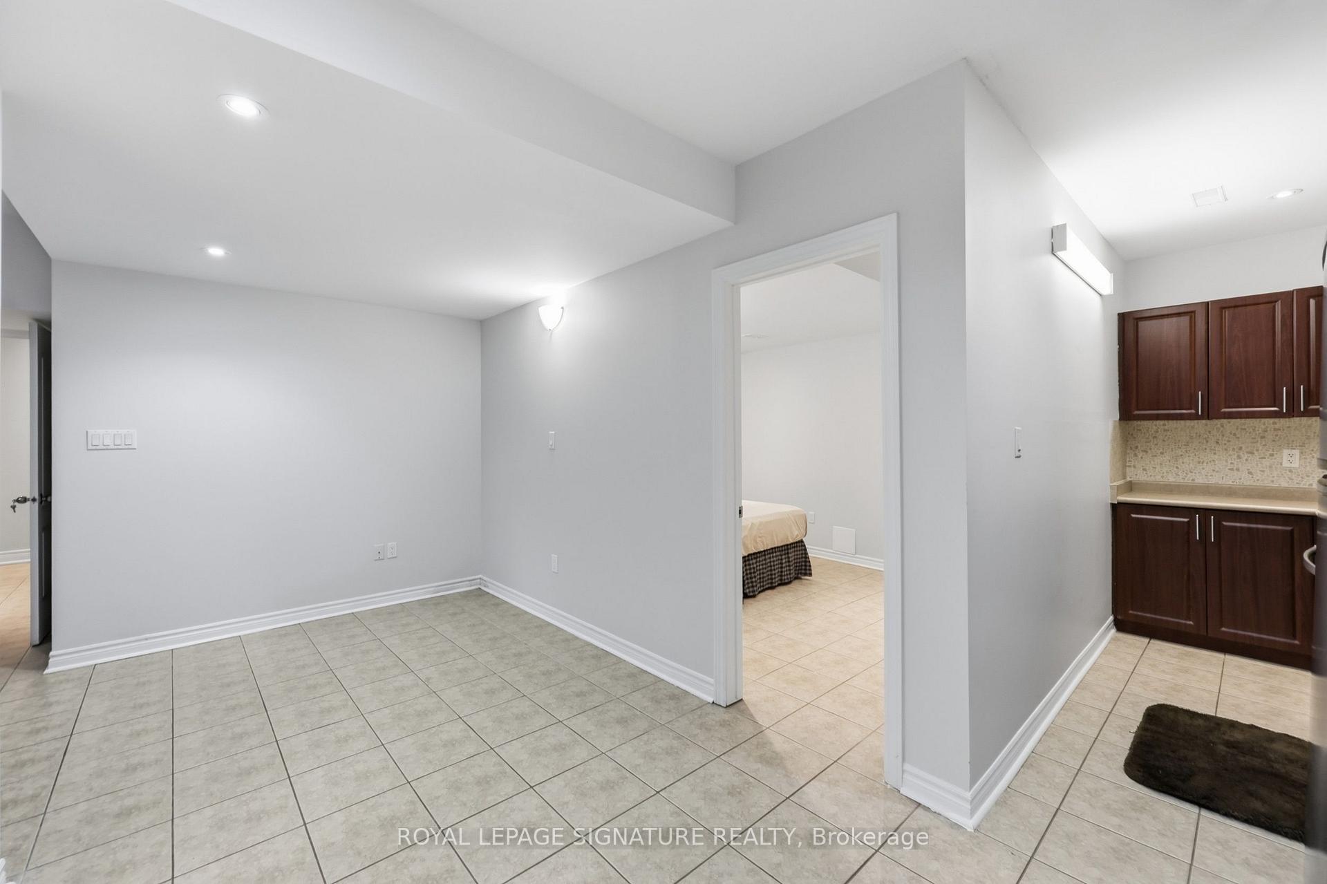 Photo 12 of Unit Bsmt, 221 Peak Point Boulevard, Vaughan, Rural Vaughan — HOMEH