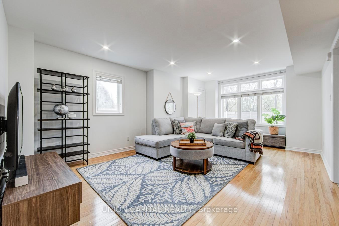 Photo 5 of Unit 8, 1 Bastedo Avenue, Toronto, Woodbine Corridor — HOMEH