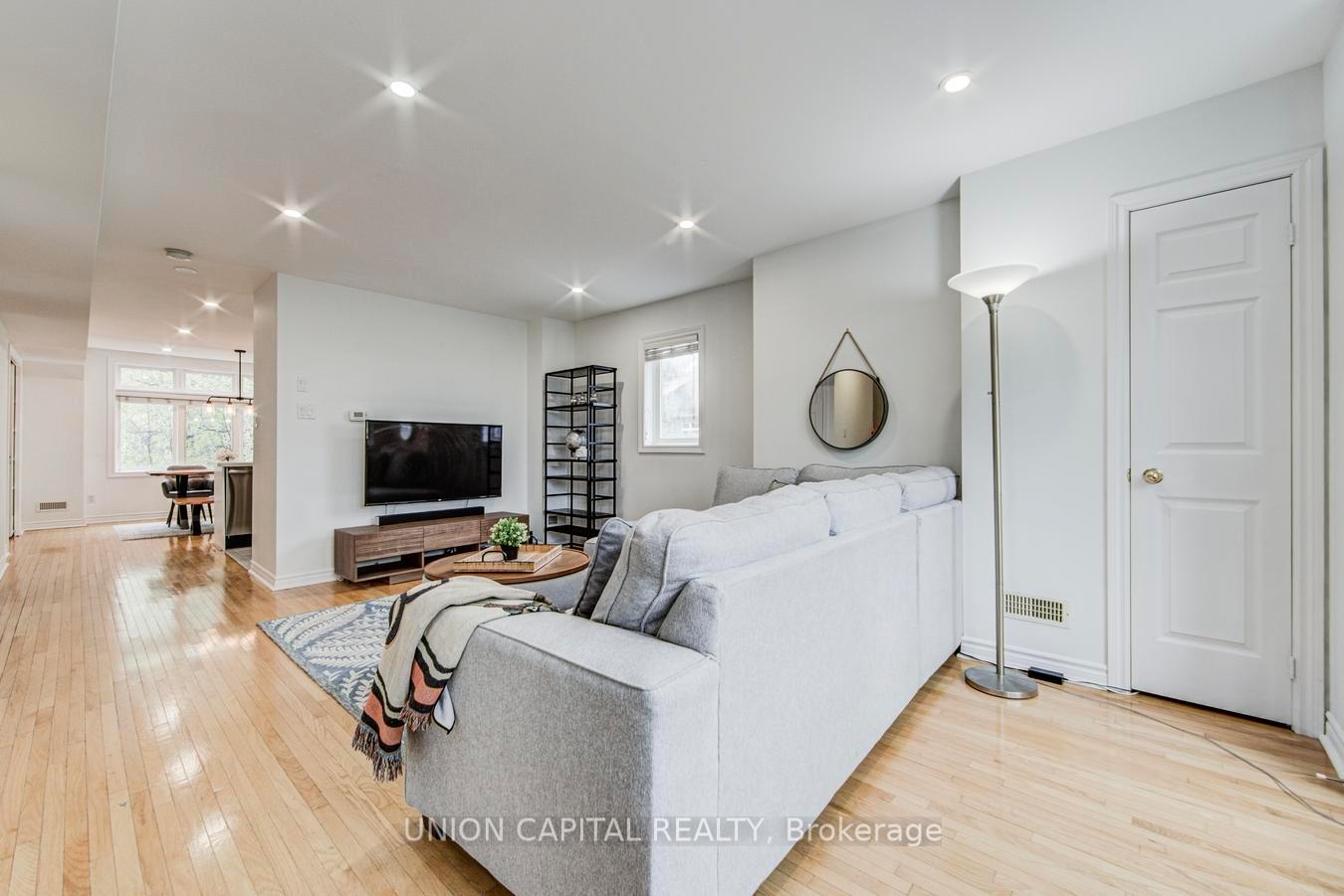 Photo 10 of Unit 8, 1 Bastedo Avenue, Toronto, Woodbine Corridor — HOMEH