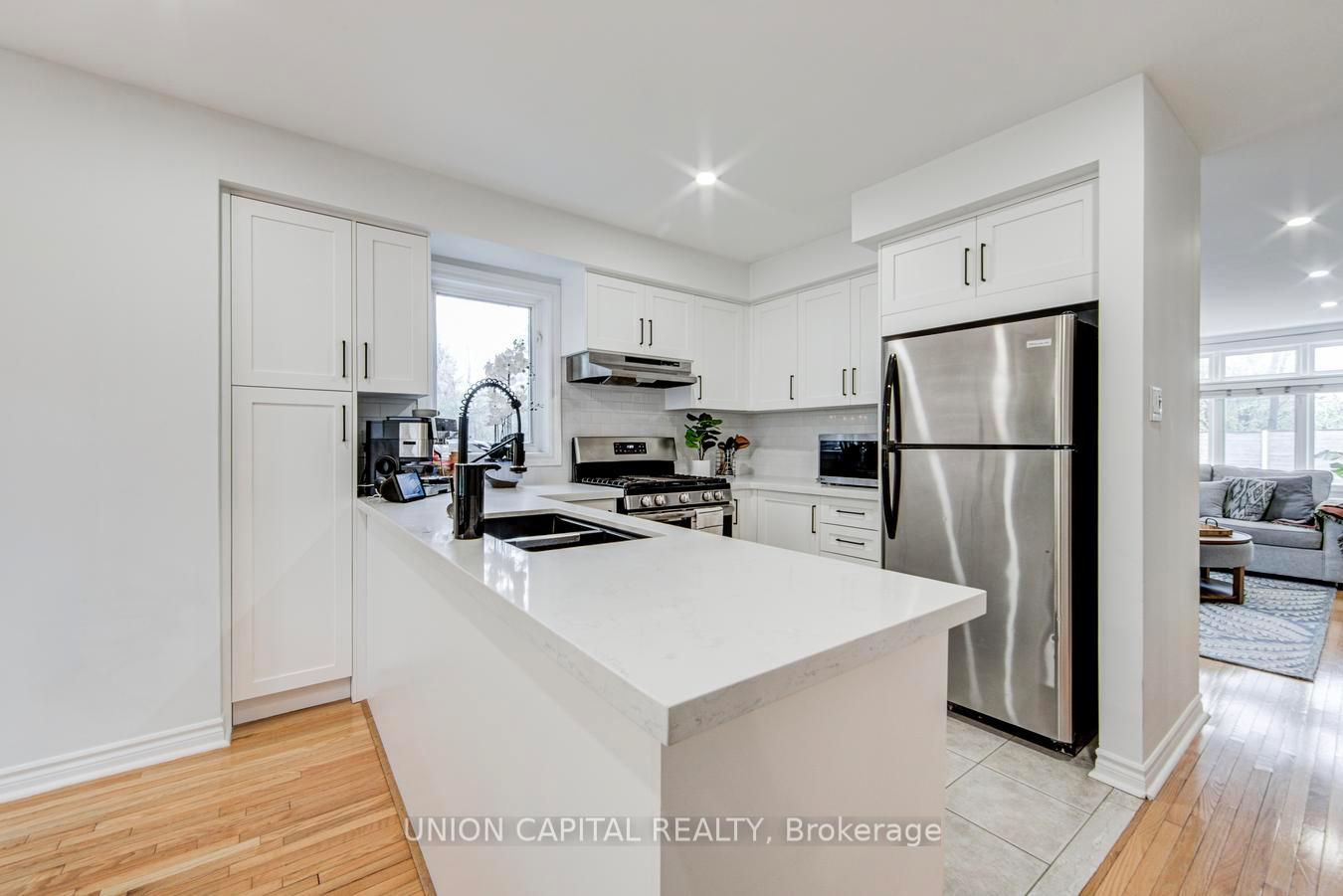 Photo 13 of Unit 8, 1 Bastedo Avenue, Toronto, Woodbine Corridor — HOMEH