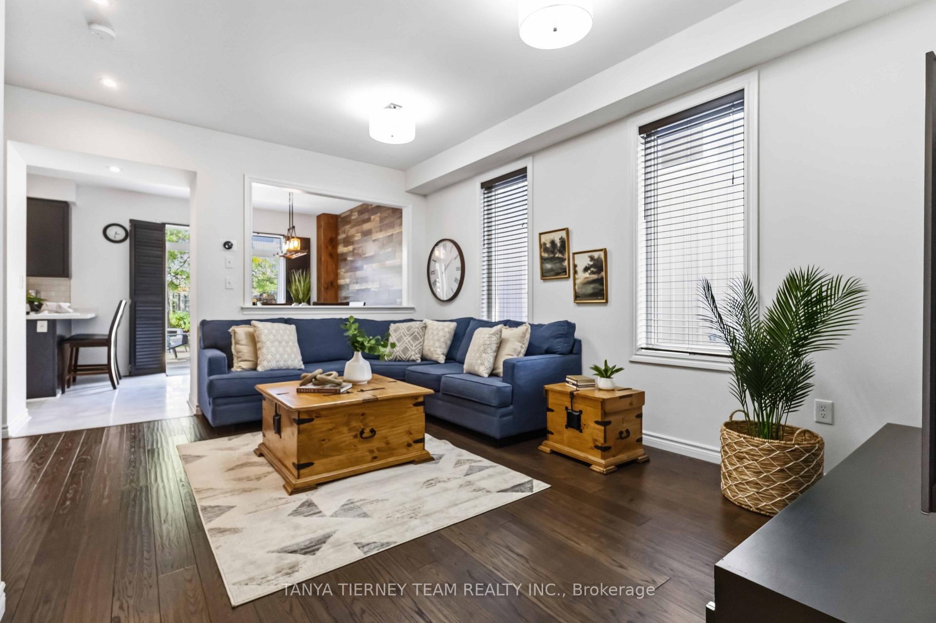 Photo 6 of 26 Chiswick Avenue, Whitby, Brooklin — HOMEH