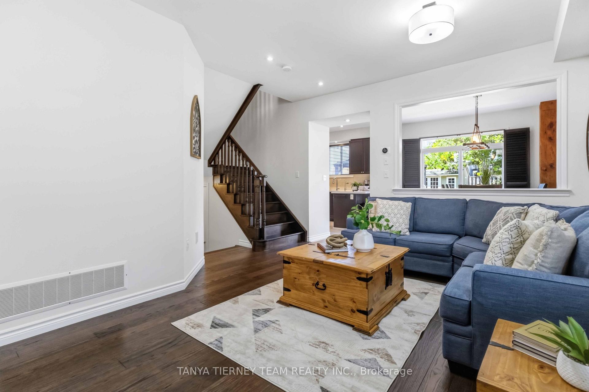 Photo 8 of 26 Chiswick Avenue, Whitby, Brooklin — HOMEH