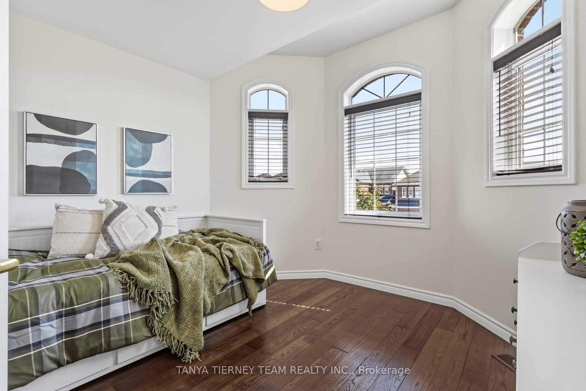 Photo 34 of 26 Chiswick Avenue, Whitby, Brooklin — HOMEH