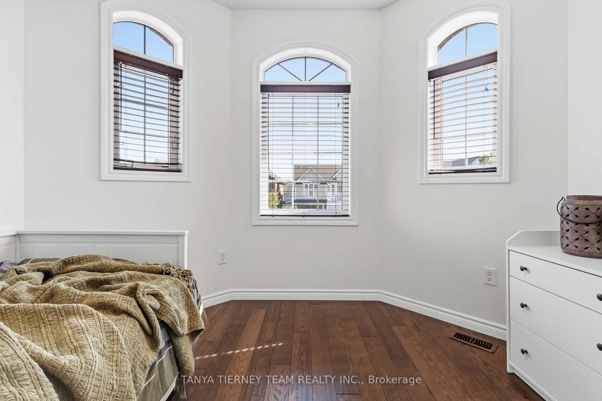 Photo 35 of 26 Chiswick Avenue, Whitby, Brooklin — HOMEH