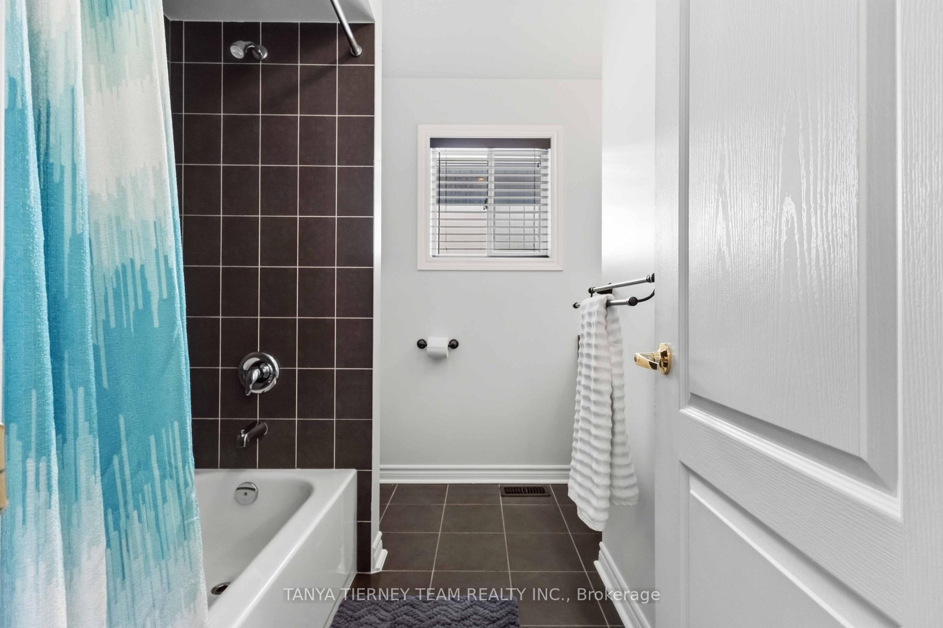 Photo 36 of 26 Chiswick Avenue, Whitby, Brooklin — HOMEH