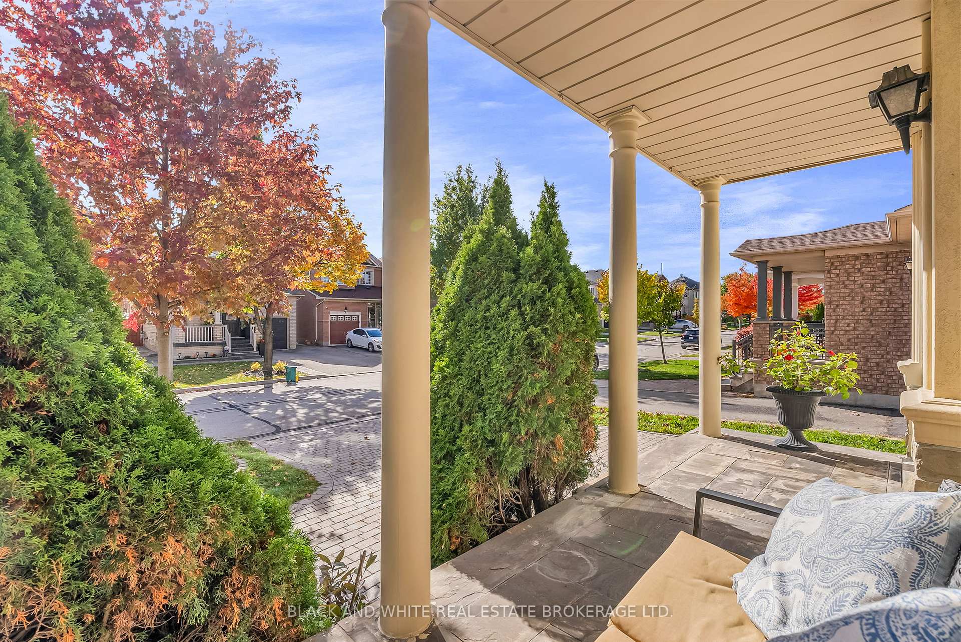 Photo 5 of 18 Daiseyfield Crescent, Vaughan, Vellore Village — HOMEH