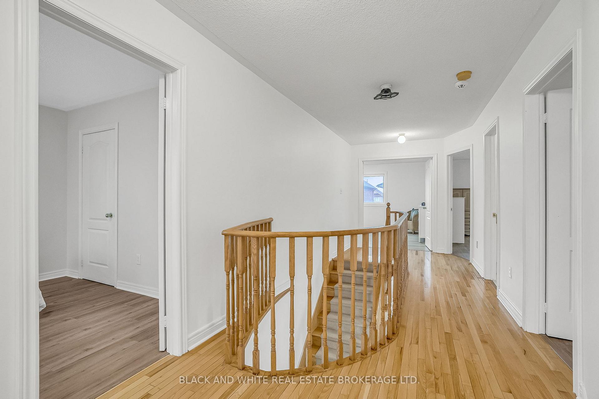 Photo 15 of 18 Daiseyfield Crescent, Vaughan, Vellore Village — HOMEH