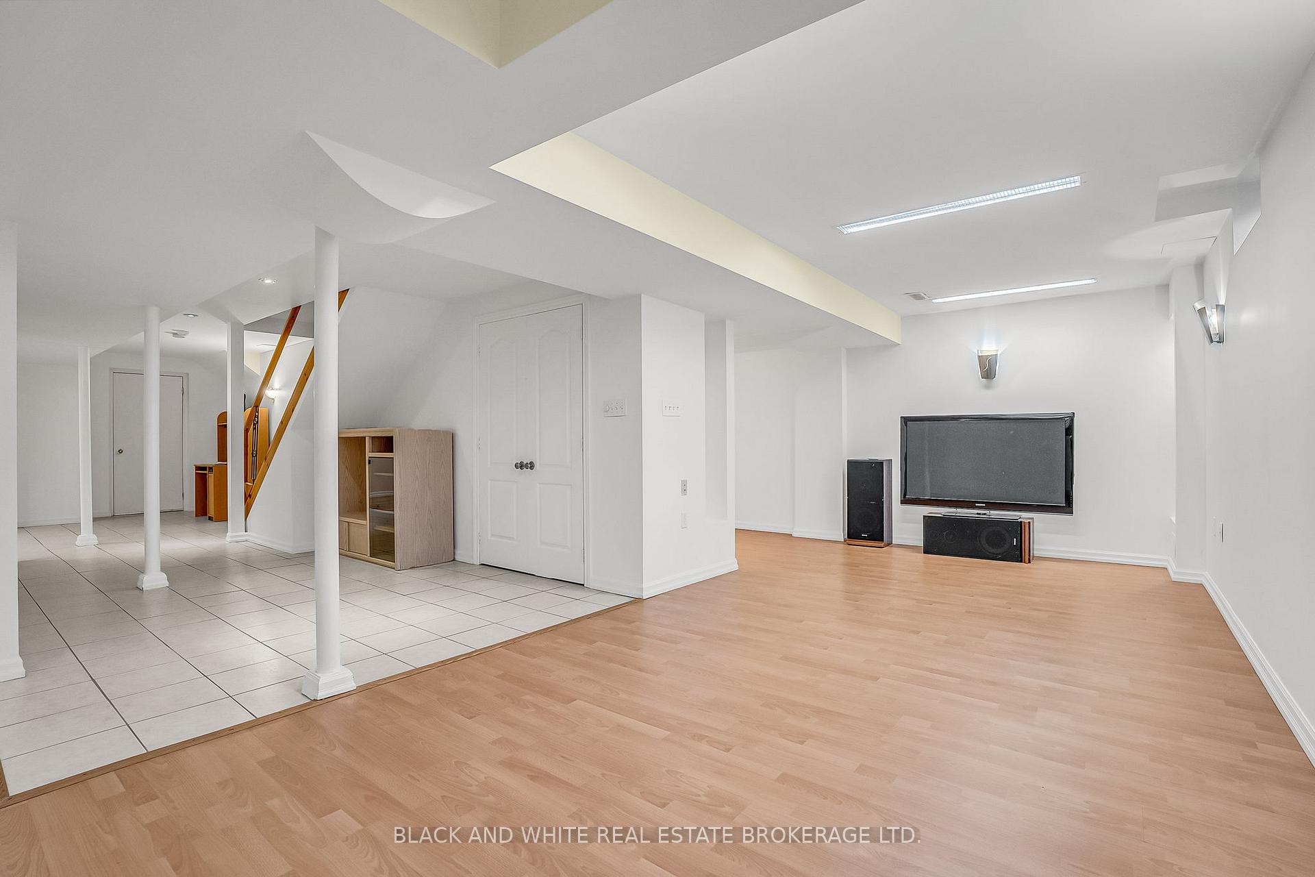 Photo 29 of 18 Daiseyfield Crescent, Vaughan, Vellore Village — HOMEH
