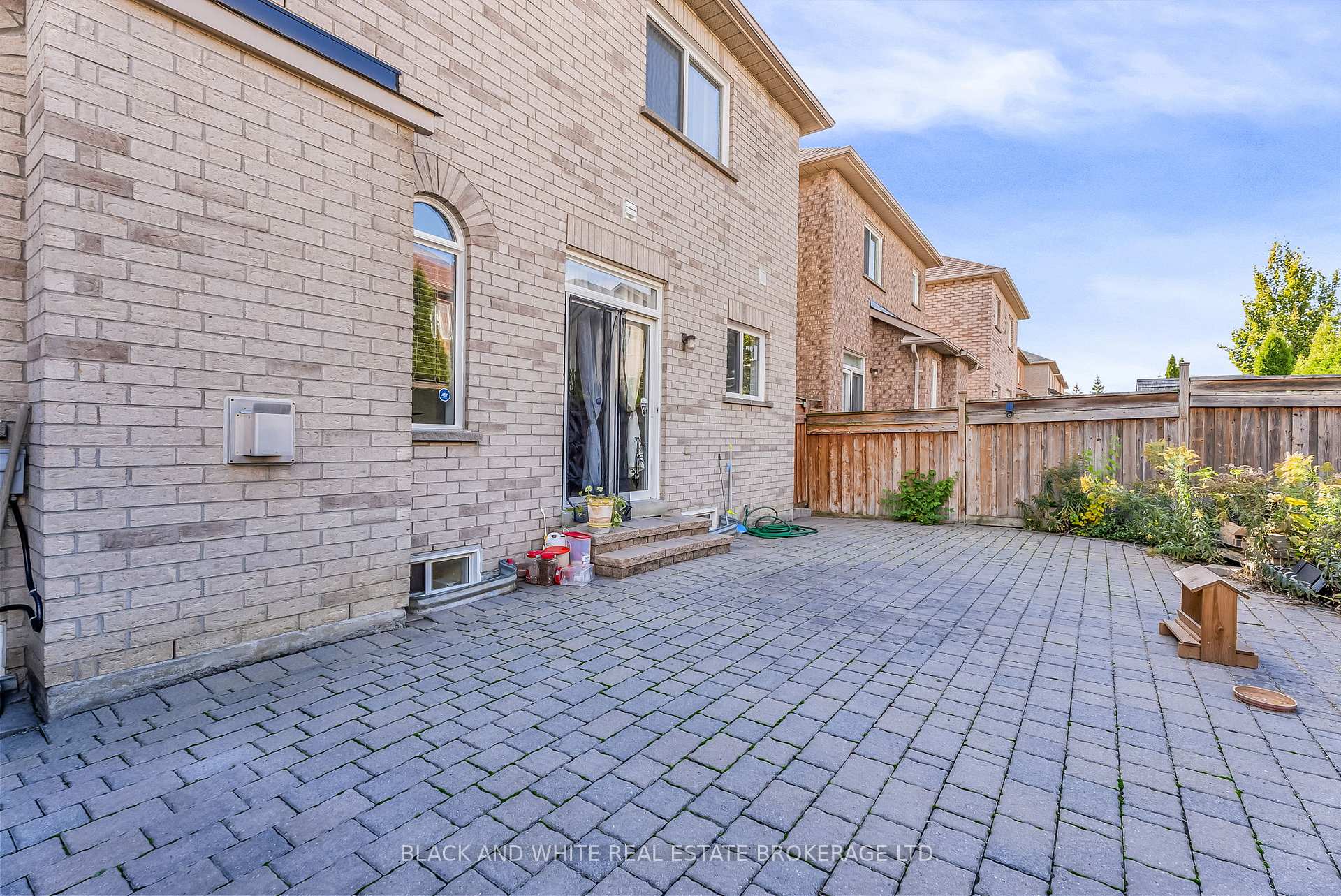 Photo 35 of 18 Daiseyfield Crescent, Vaughan, Vellore Village — HOMEH