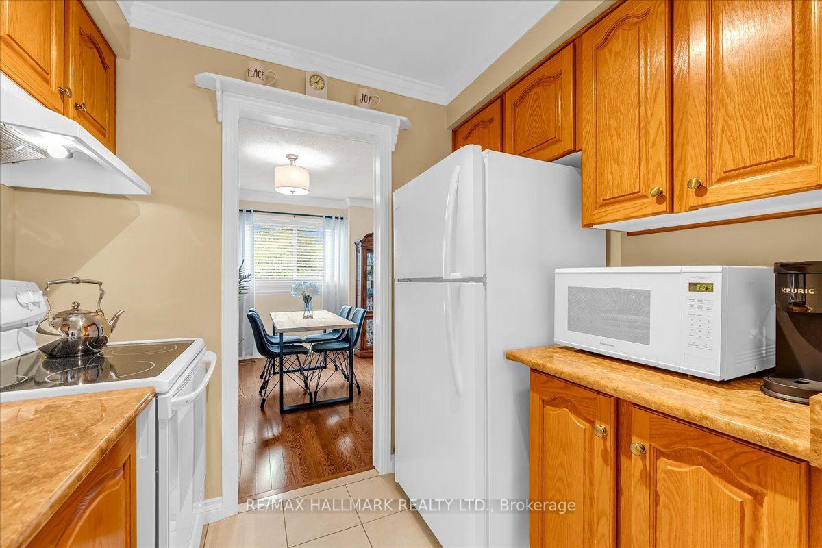 Photo 9 of 102 Trewartha Crescent, Brampton, Heart Lake West — HOMEH