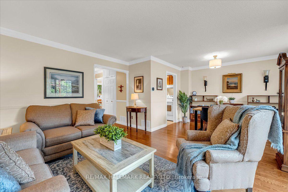 Photo 14 of 102 Trewartha Crescent, Brampton, Heart Lake West — HOMEH