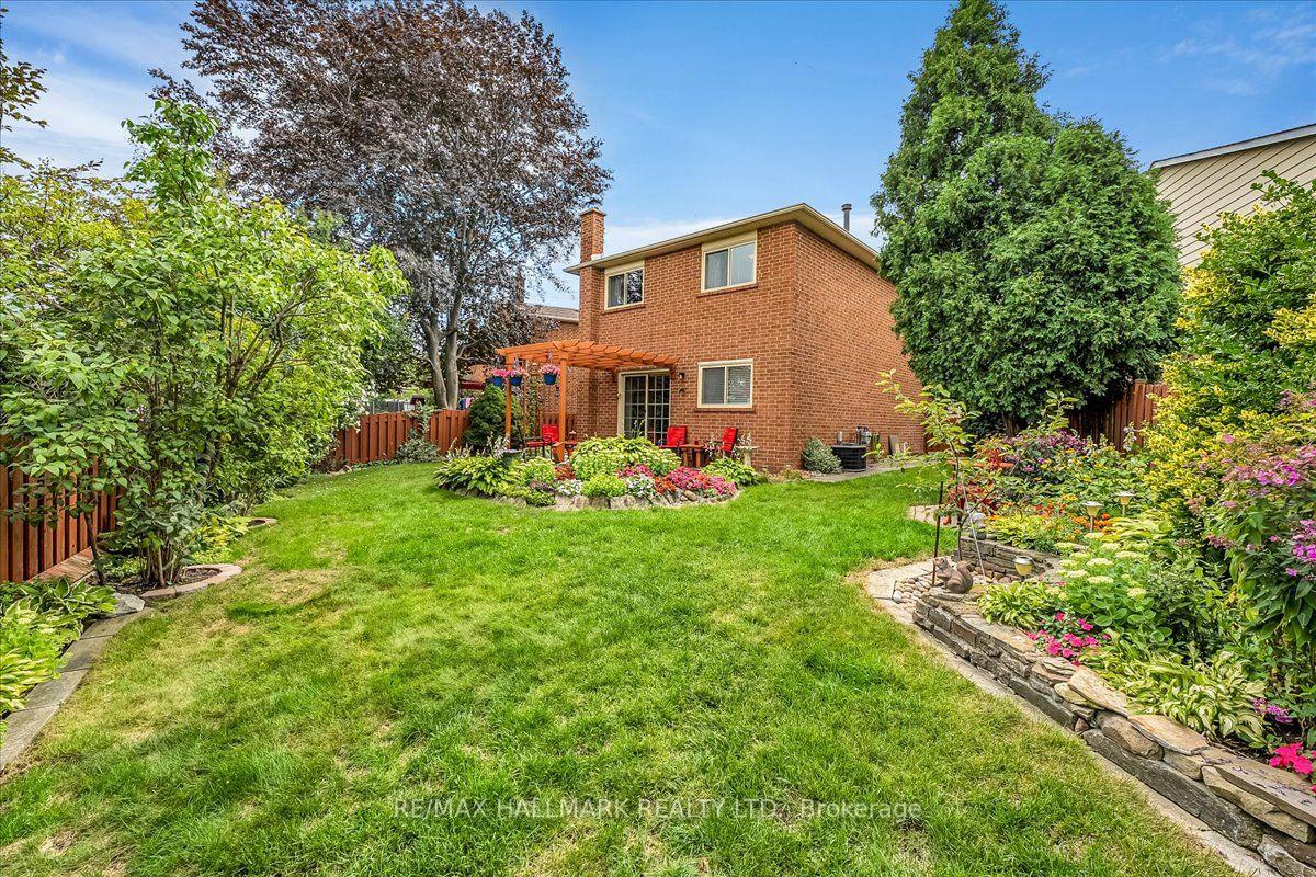 Photo 31 of 102 Trewartha Crescent, Brampton, Heart Lake West — HOMEH