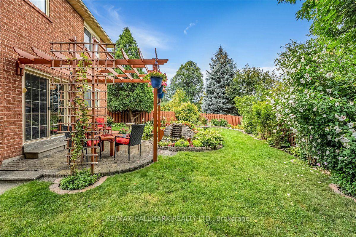 Photo 32 of 102 Trewartha Crescent, Brampton, Heart Lake West — HOMEH
