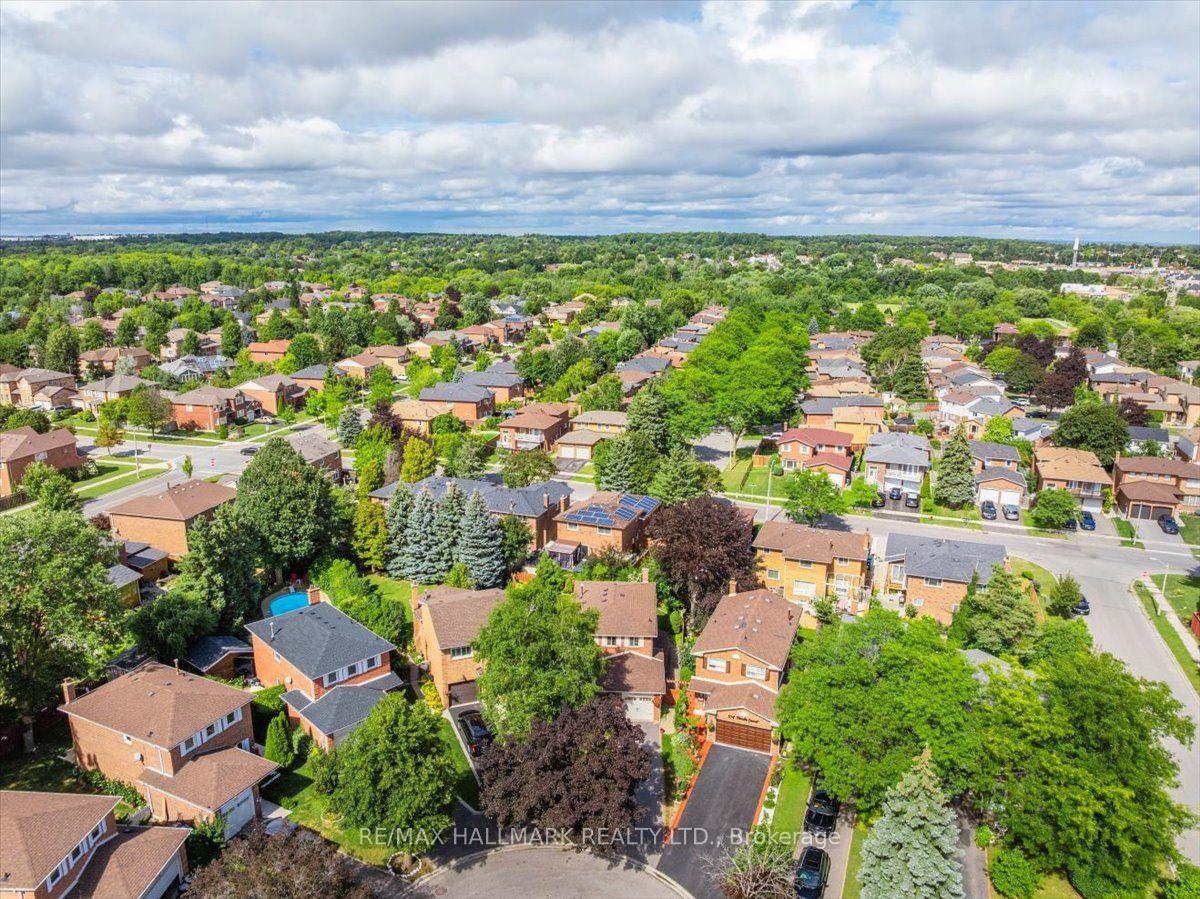 Photo 39 of 102 Trewartha Crescent, Brampton, Heart Lake West — HOMEH