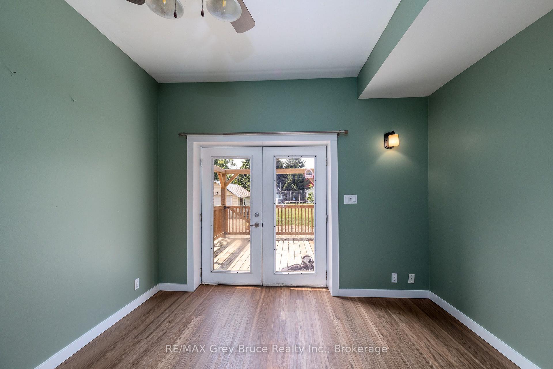 Photo 5 of 74 Yonge Street S, Arran-Elderslie — HOMEH