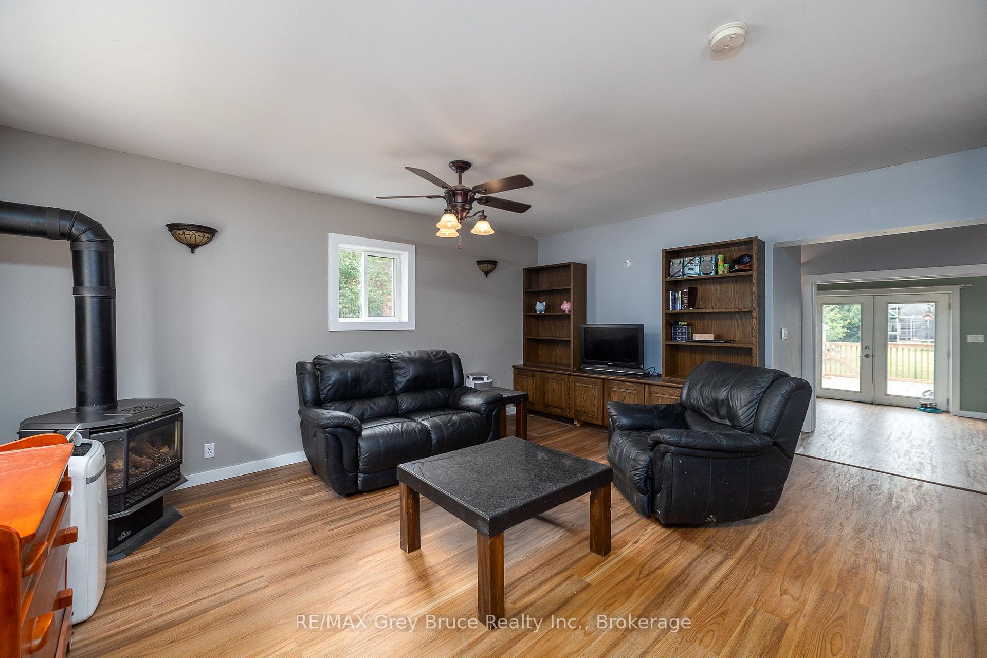 Photo 8 of 74 Yonge Street S, Arran-Elderslie — HOMEH