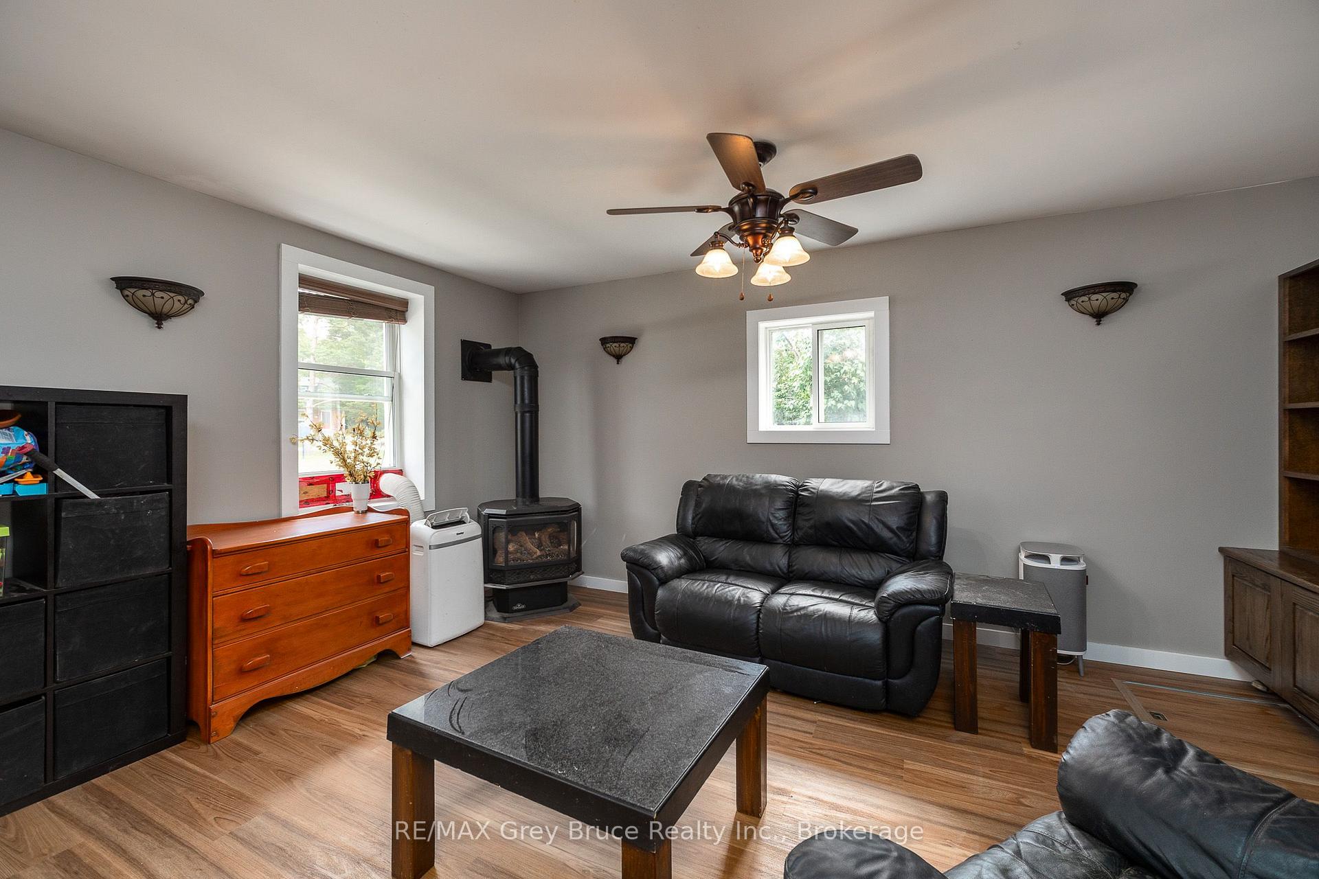 Photo 9 of 74 Yonge Street S, Arran-Elderslie — HOMEH