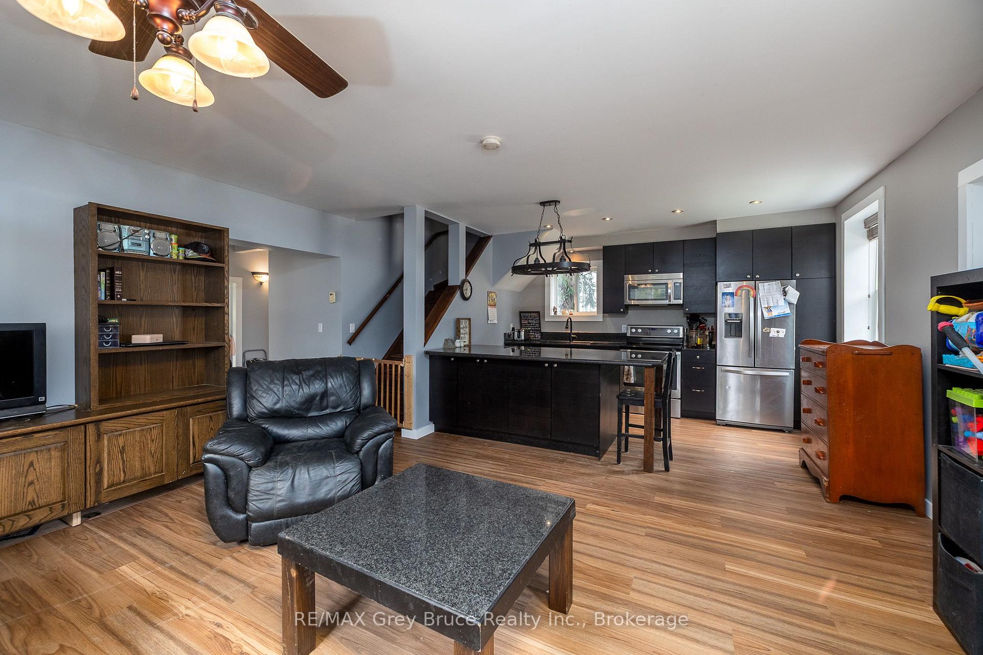 Photo 10 of 74 Yonge Street S, Arran-Elderslie — HOMEH