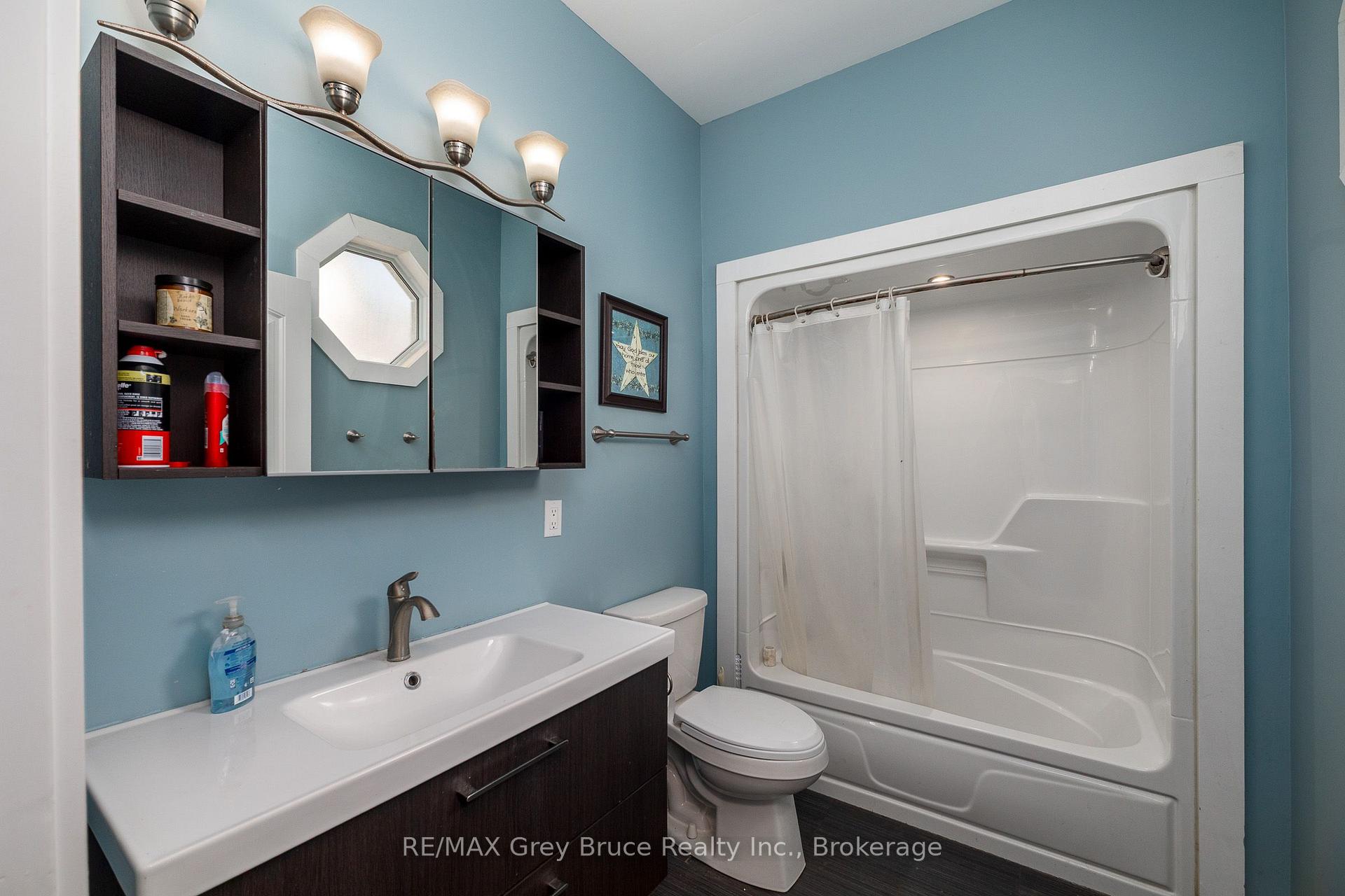 Photo 15 of 74 Yonge Street S, Arran-Elderslie — HOMEH