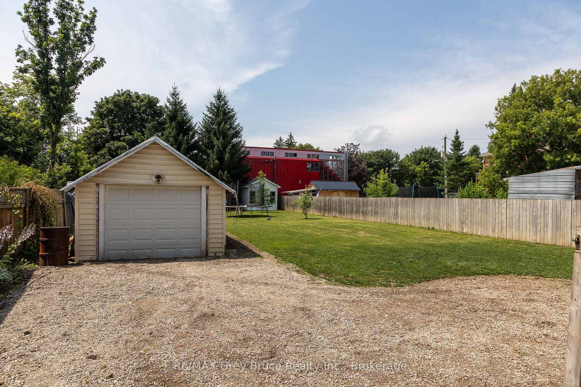 Photo 24 of 74 Yonge Street S, Arran-Elderslie — HOMEH