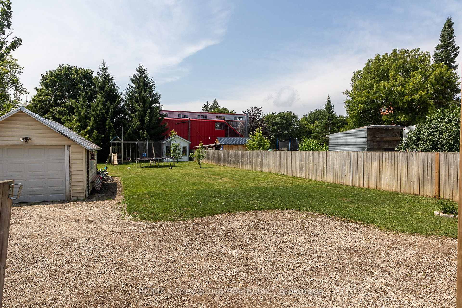 Photo 25 of 74 Yonge Street S, Arran-Elderslie — HOMEH