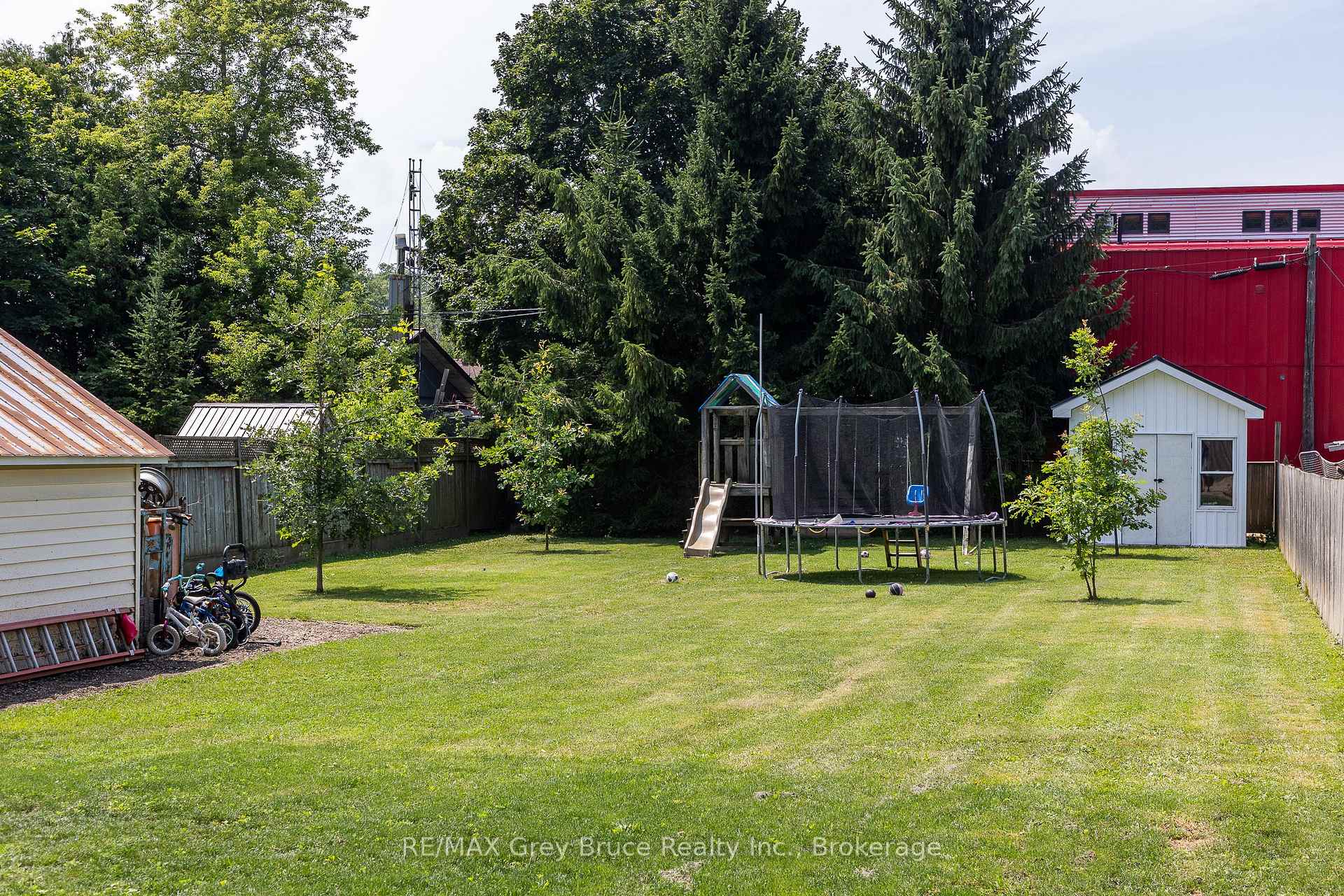 Photo 28 of 74 Yonge Street S, Arran-Elderslie — HOMEH