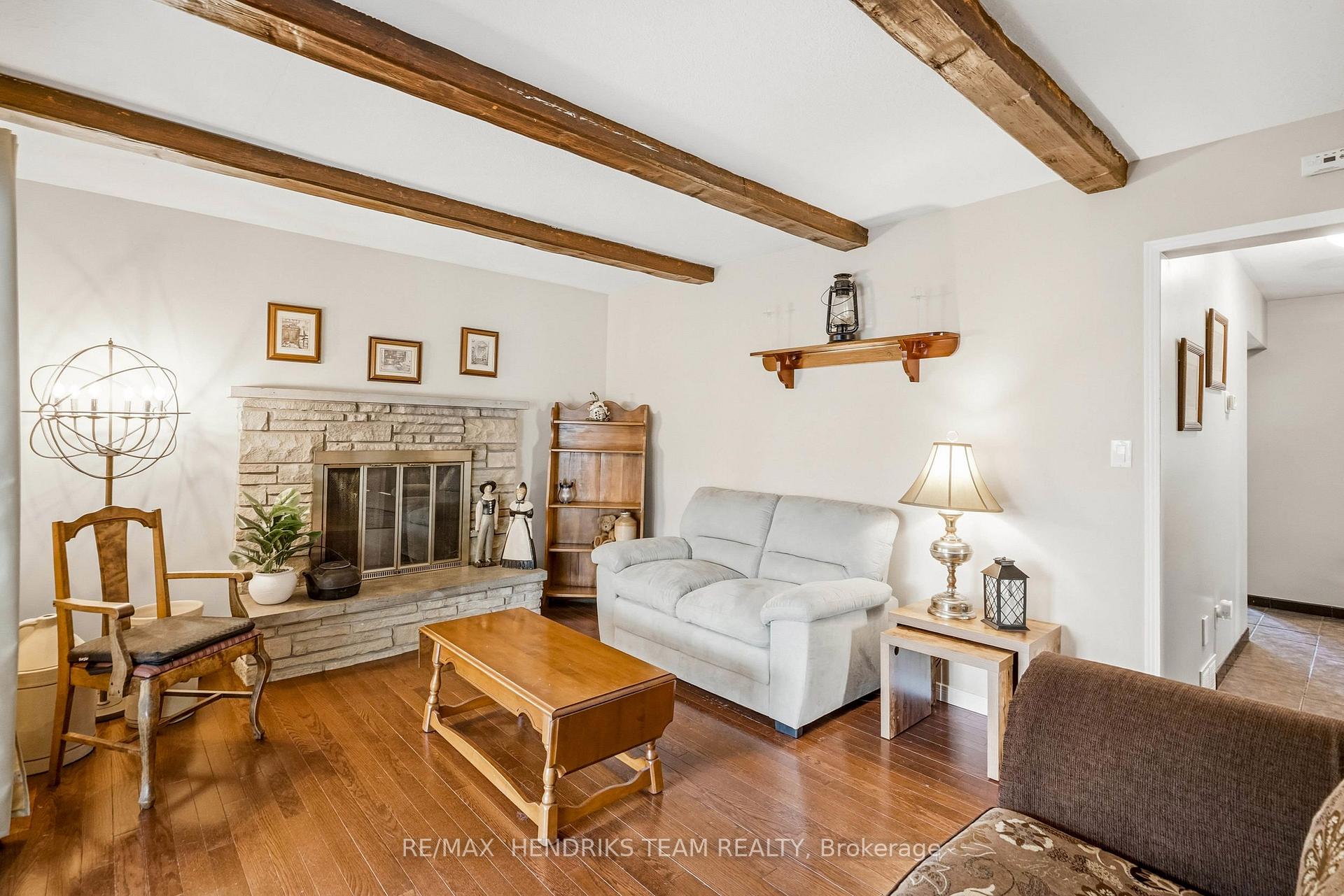 Photo 16 of 4 Royal Orchard Crescent, St. Catharines, Lakeport — HOMEH