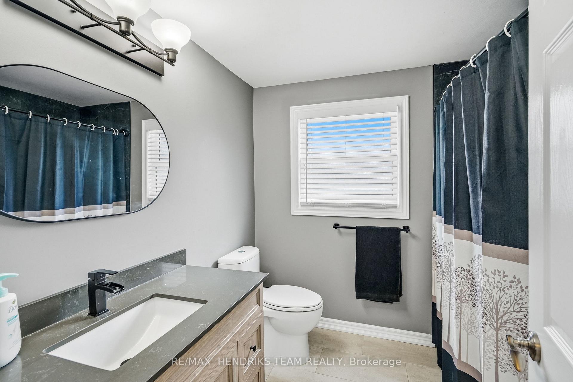 Photo 26 of 4 Royal Orchard Crescent, St. Catharines, Lakeport — HOMEH